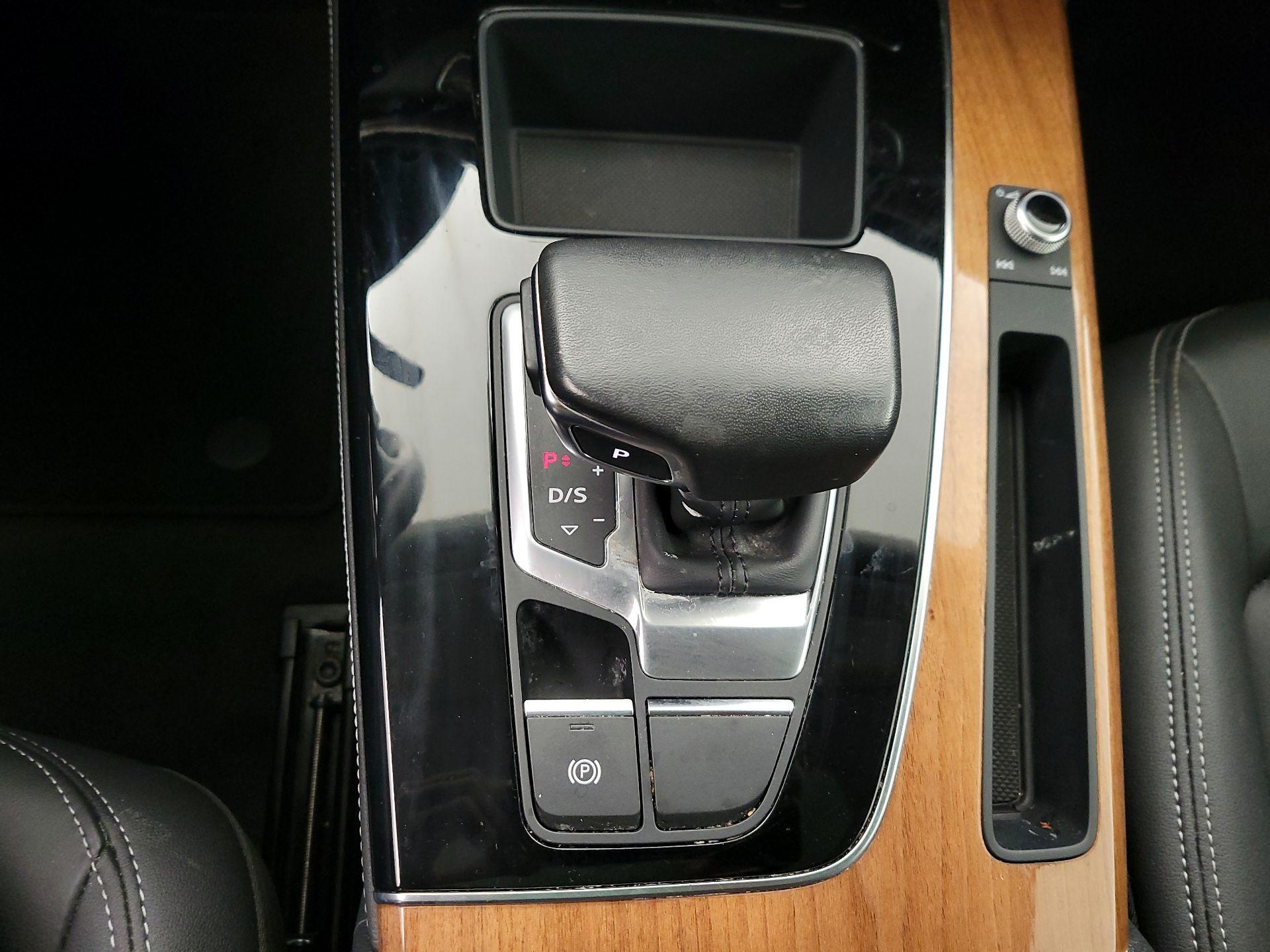 Thumbnail: 2023 Audi Q5 - 17