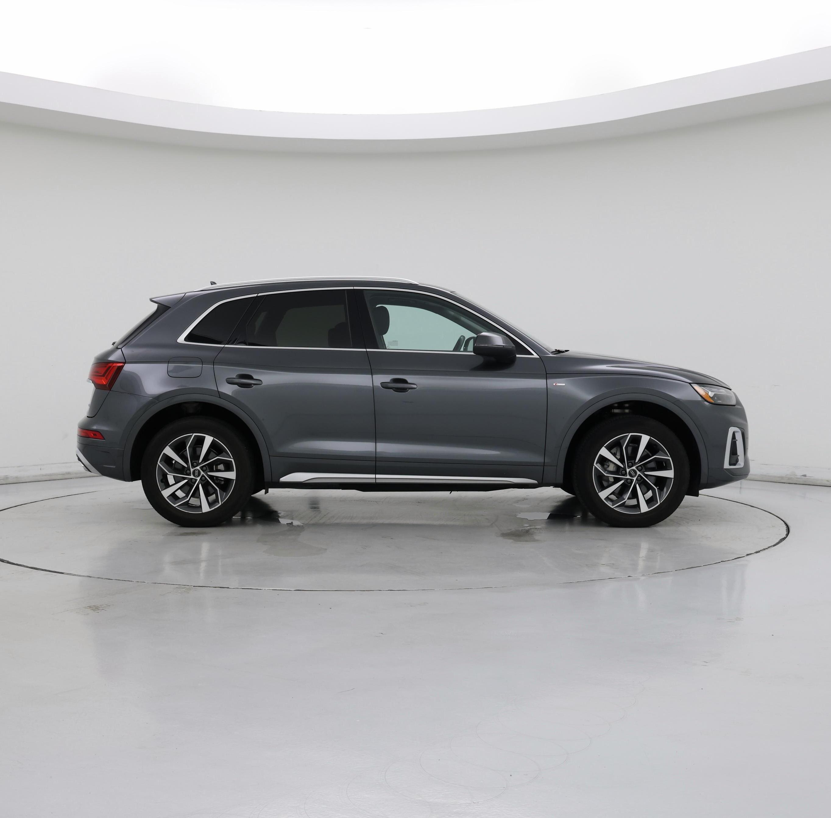 Thumbnail: 2023 Audi Q5 - 7