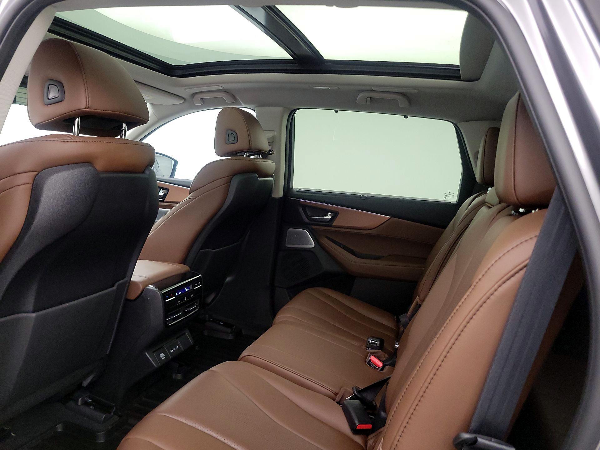 Thumbnail: 2025 Acura MDX - 20