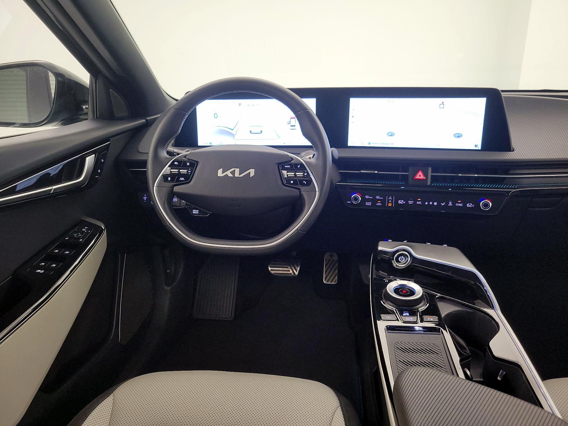 Thumbnail: 2024 Kia EV6 - 10