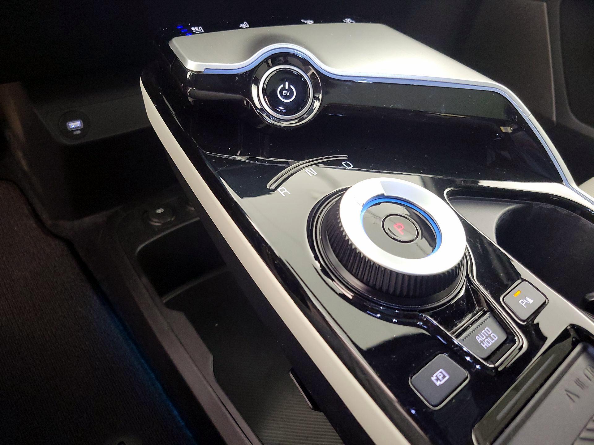 Thumbnail: 2024 Kia EV6 - 18