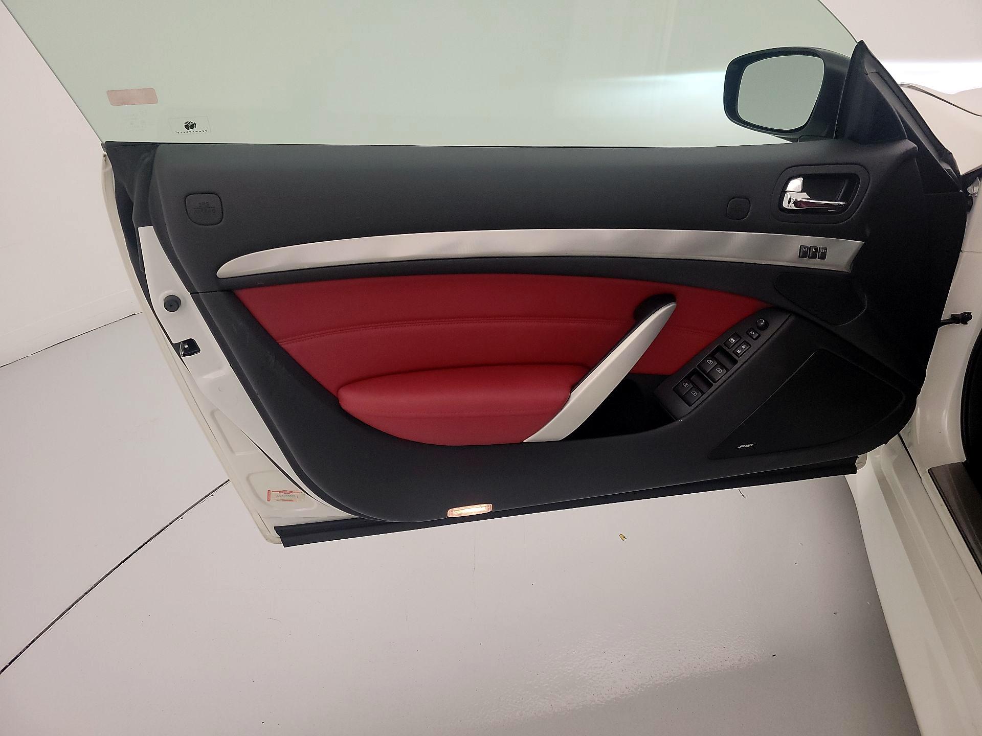 Thumbnail: 2015 INFINITI Q60 - 12