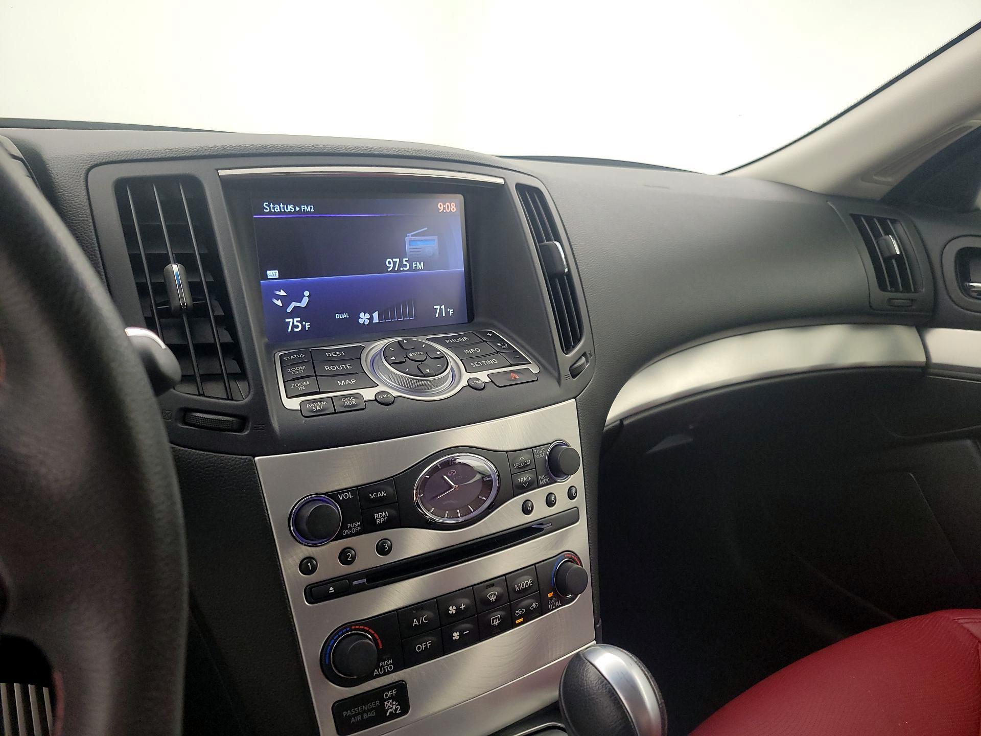 Thumbnail: 2015 INFINITI Q60 - 16