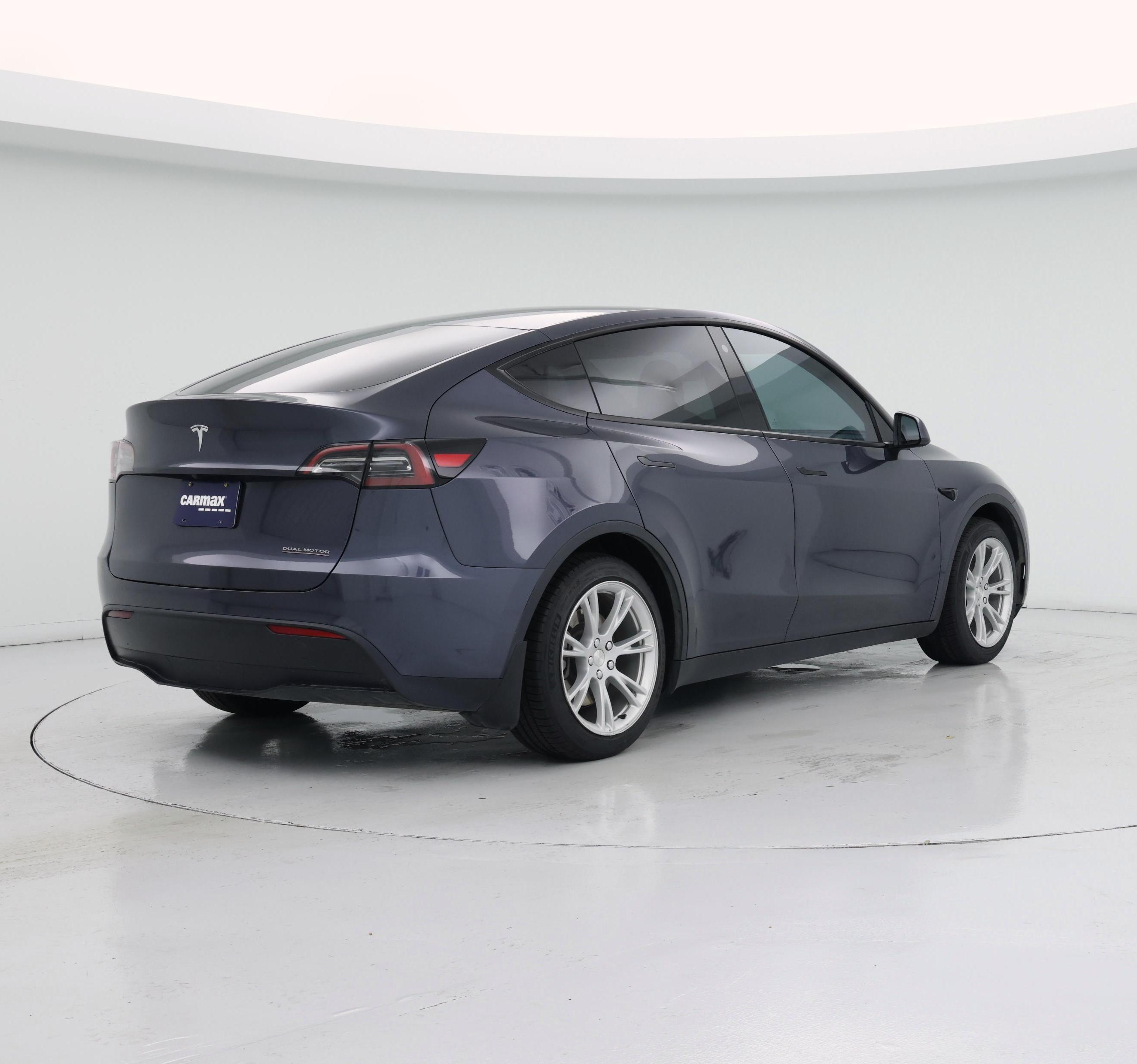 Thumbnail: 2023 Tesla Model Y - 8