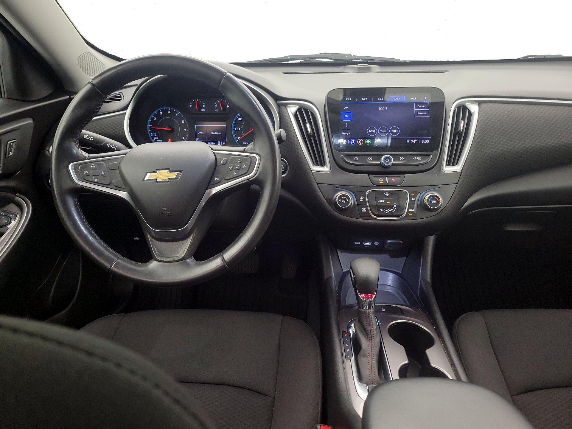 Thumbnail: 2022 Chevrolet Malibu - 10