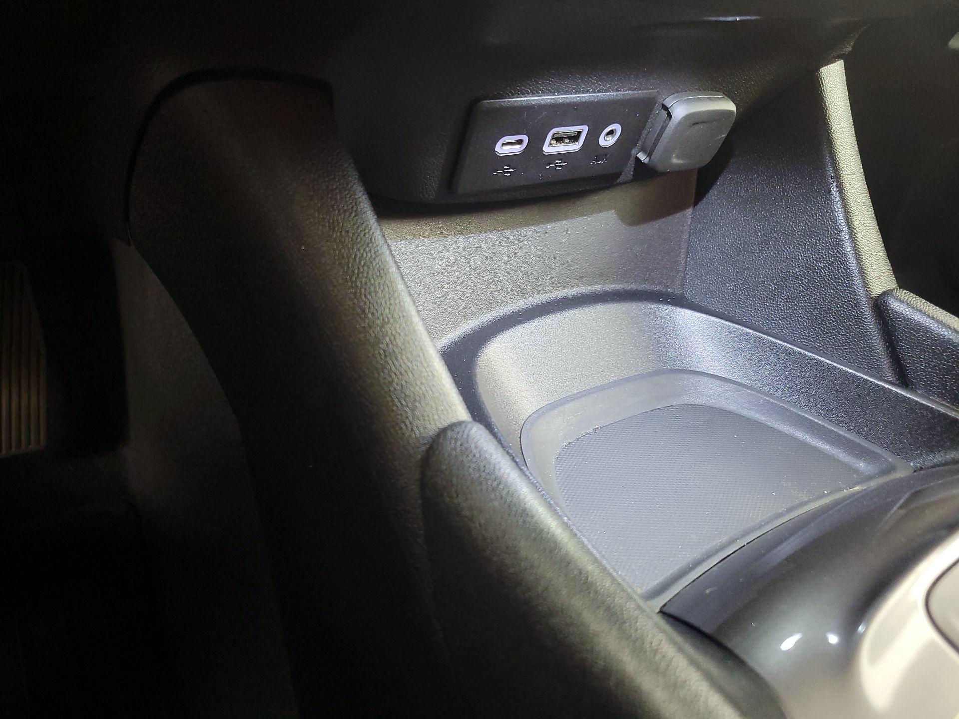 Thumbnail: 2022 Chevrolet Malibu - 18