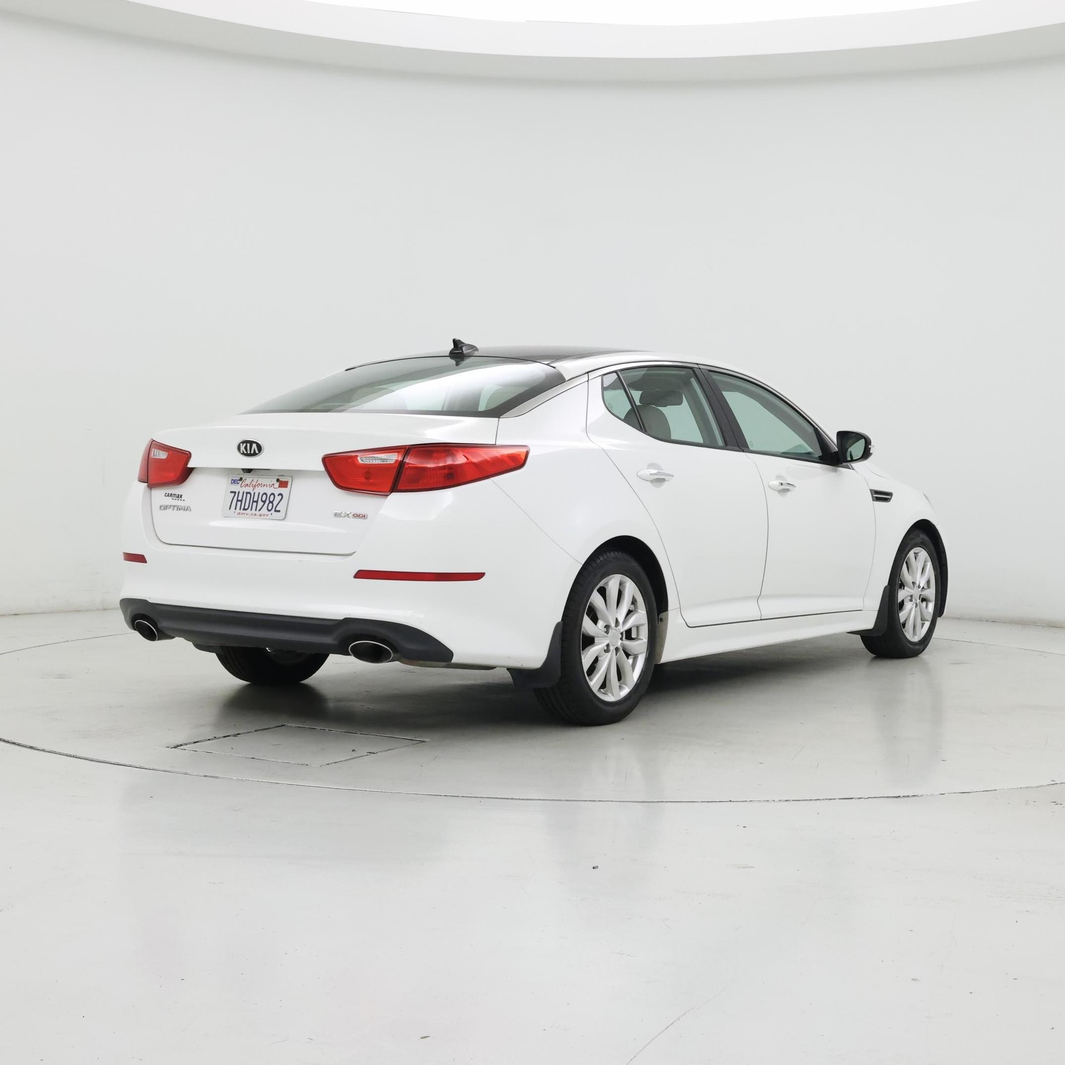 Thumbnail: 2015 Kia Optima - 8