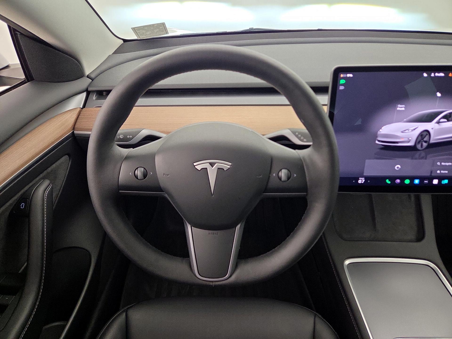 Thumbnail: 2023 Tesla Model 3 - 10