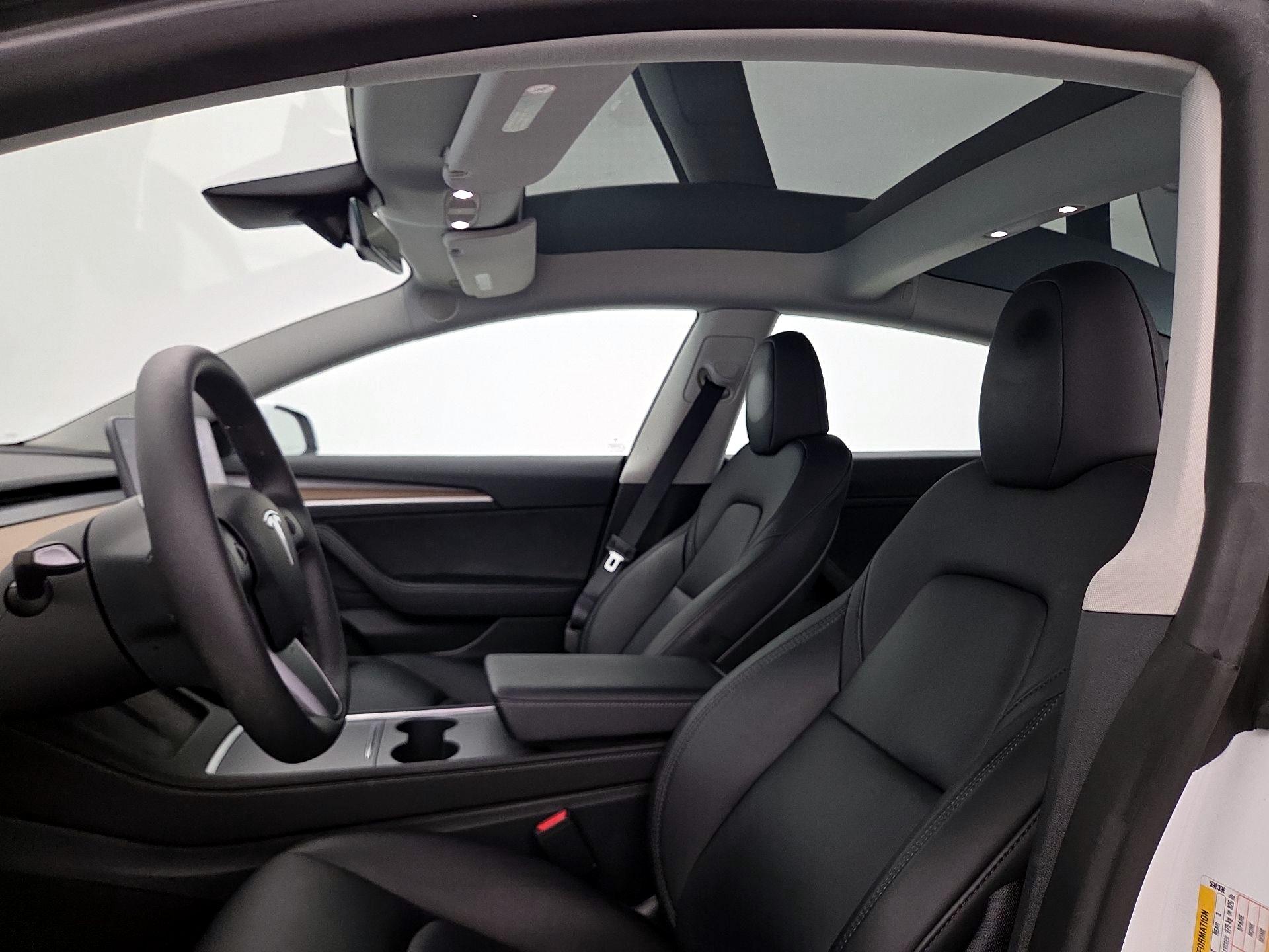 Thumbnail: 2023 Tesla Model 3 - 19