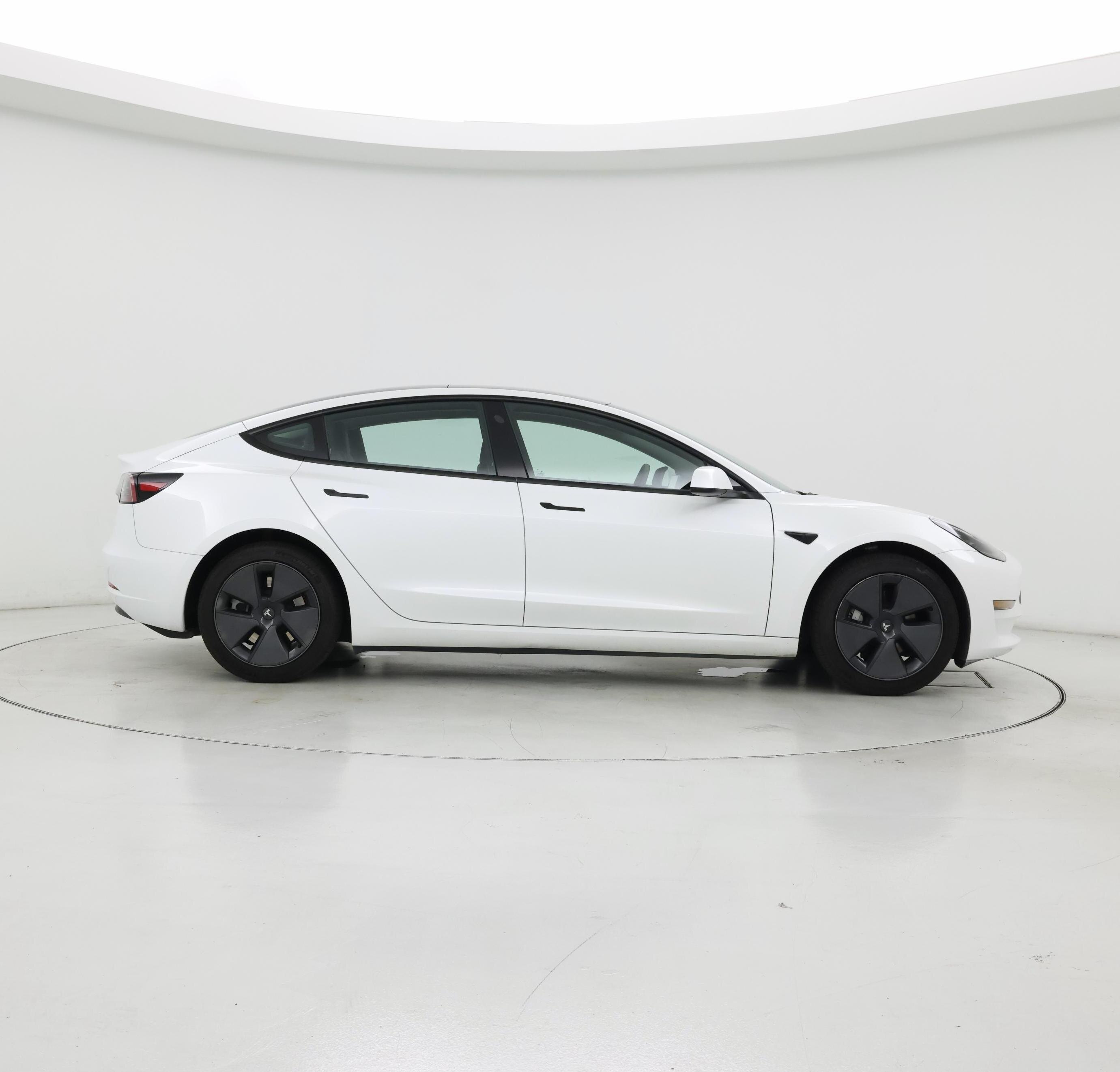 Thumbnail: 2023 Tesla Model 3 - 7