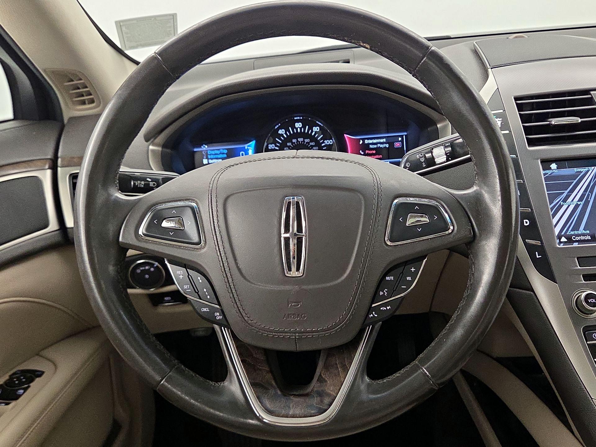 Thumbnail: 2017 Lincoln MKZ - 10