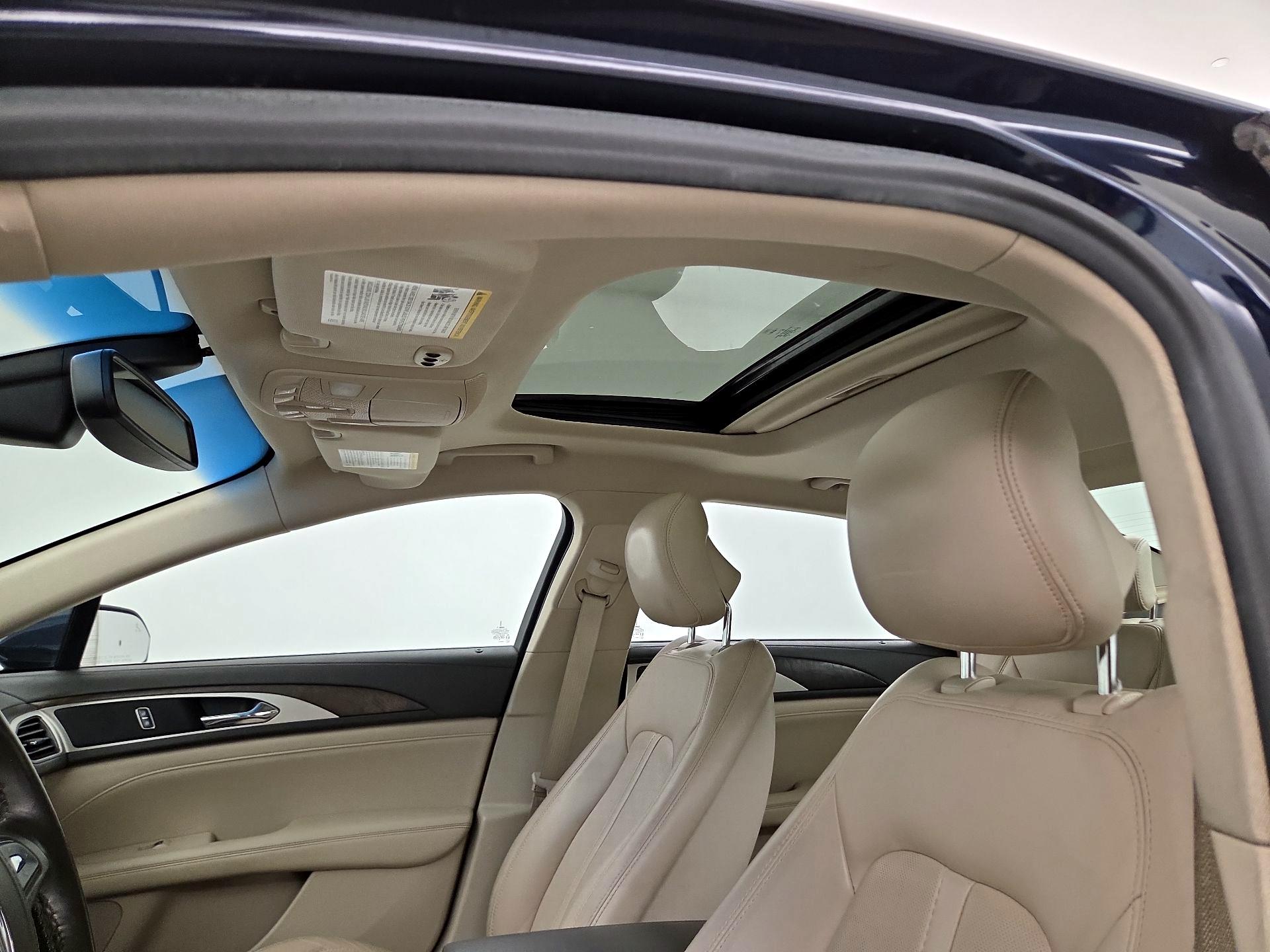 Thumbnail: 2017 Lincoln MKZ - 20