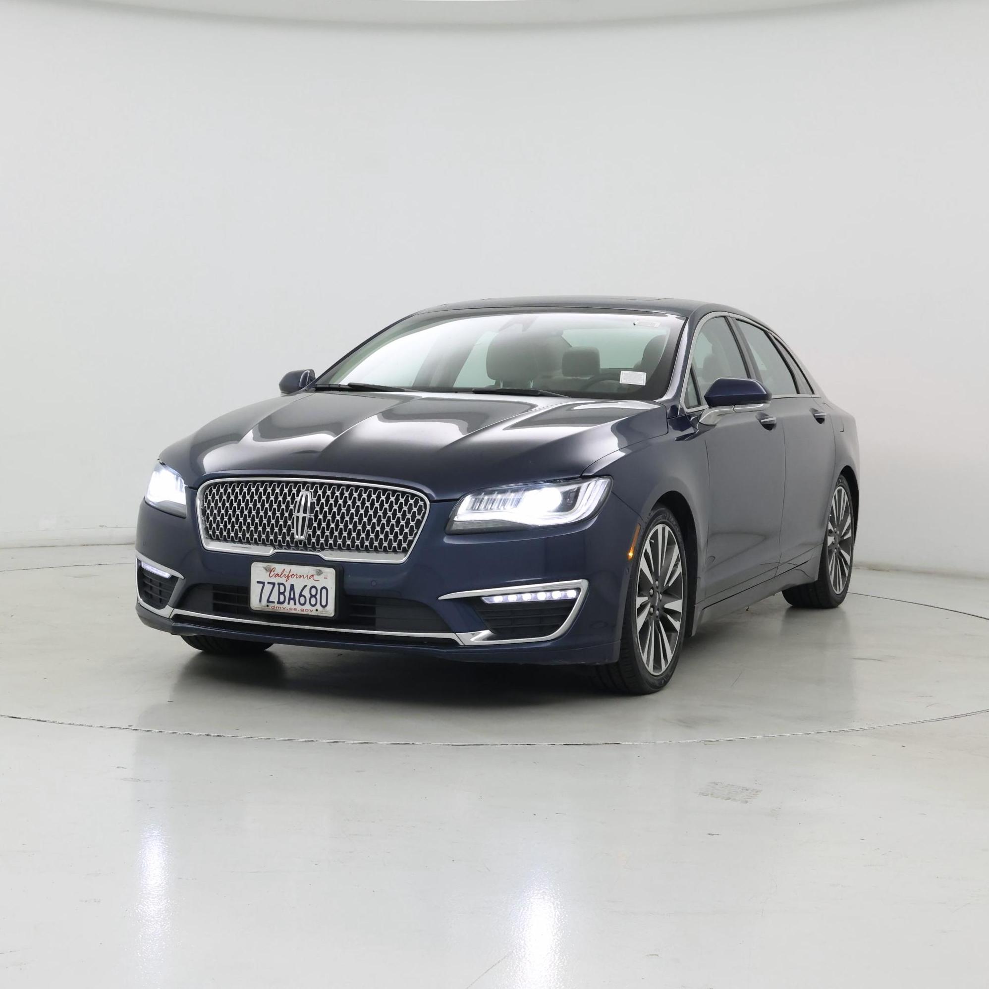 Thumbnail: 2017 Lincoln MKZ - 4