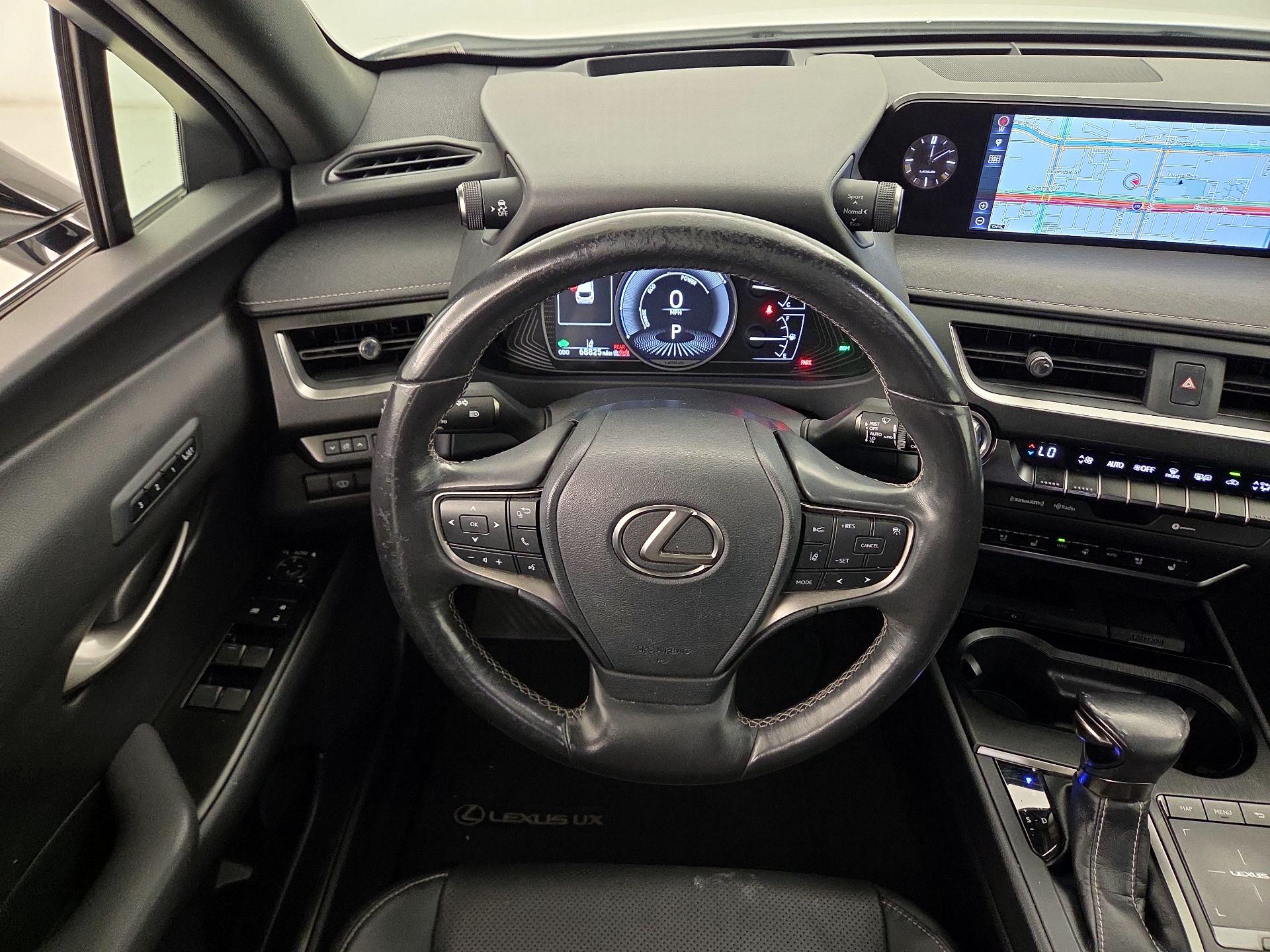 Thumbnail: 2019 Lexus UX - 10