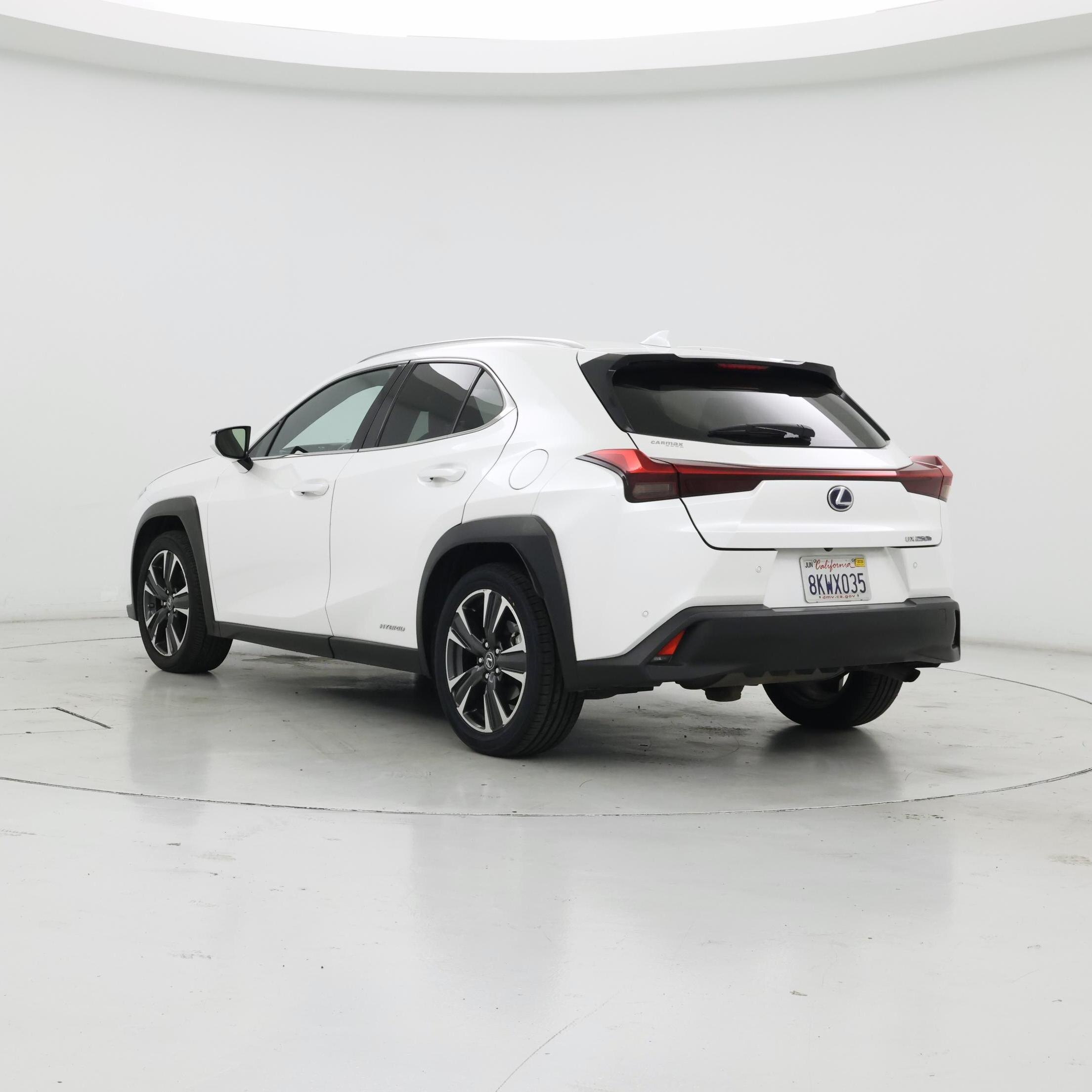 Thumbnail: 2019 Lexus UX - 2