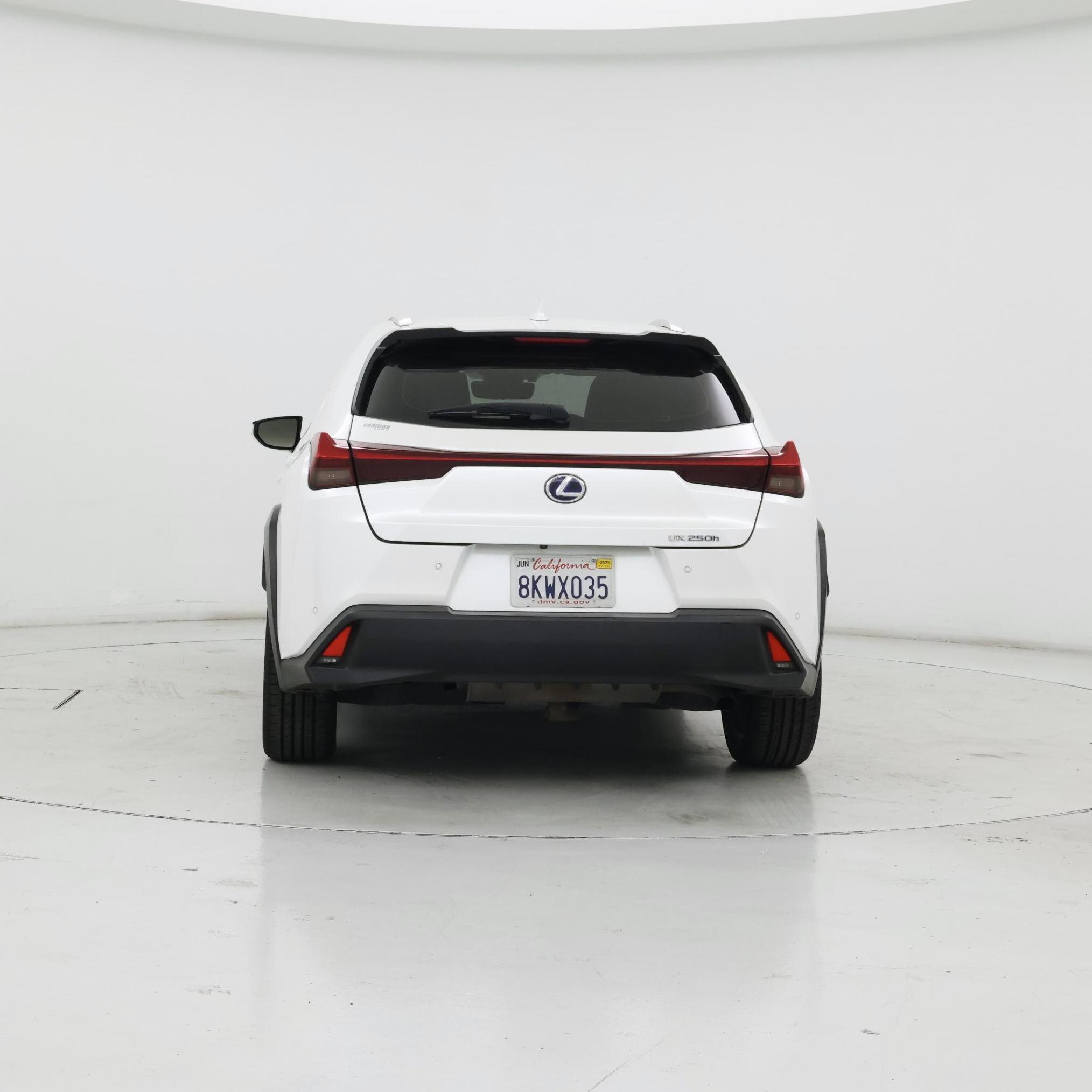 Thumbnail: 2019 Lexus UX - 6