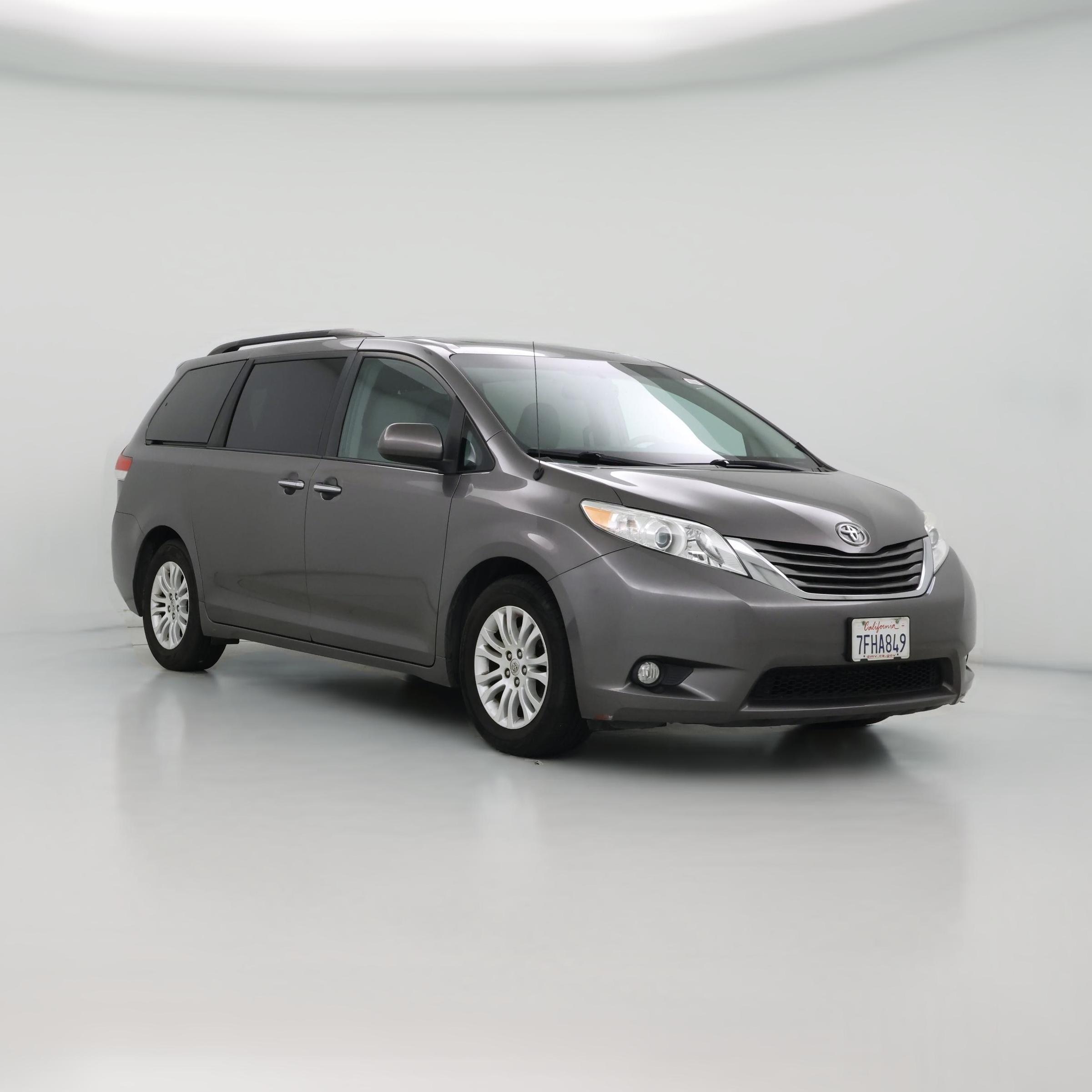 Thumbnail: 2014 Toyota Sienna - 1
