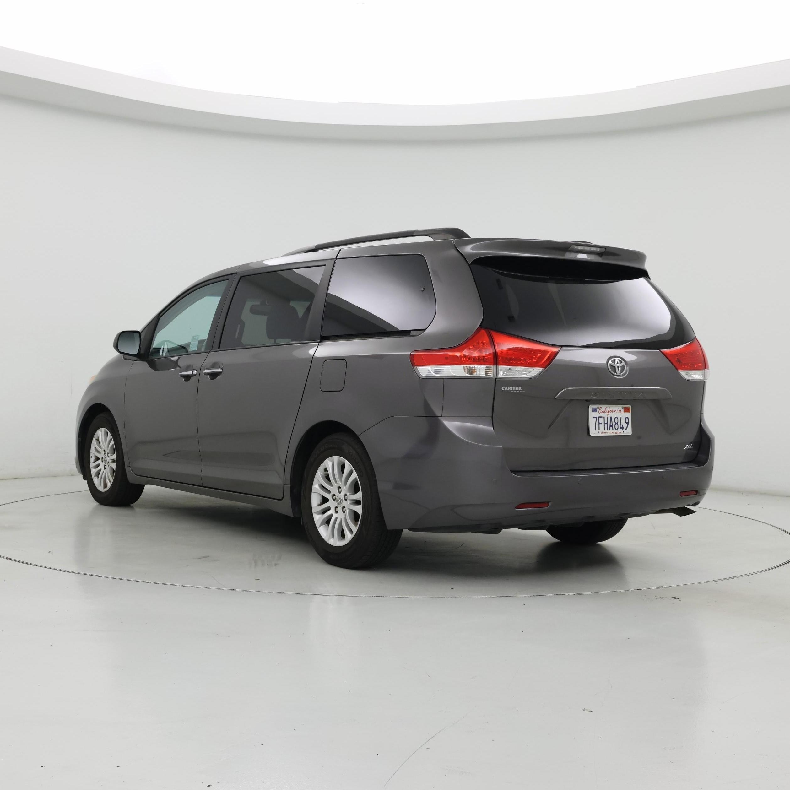 Thumbnail: 2014 Toyota Sienna - 2