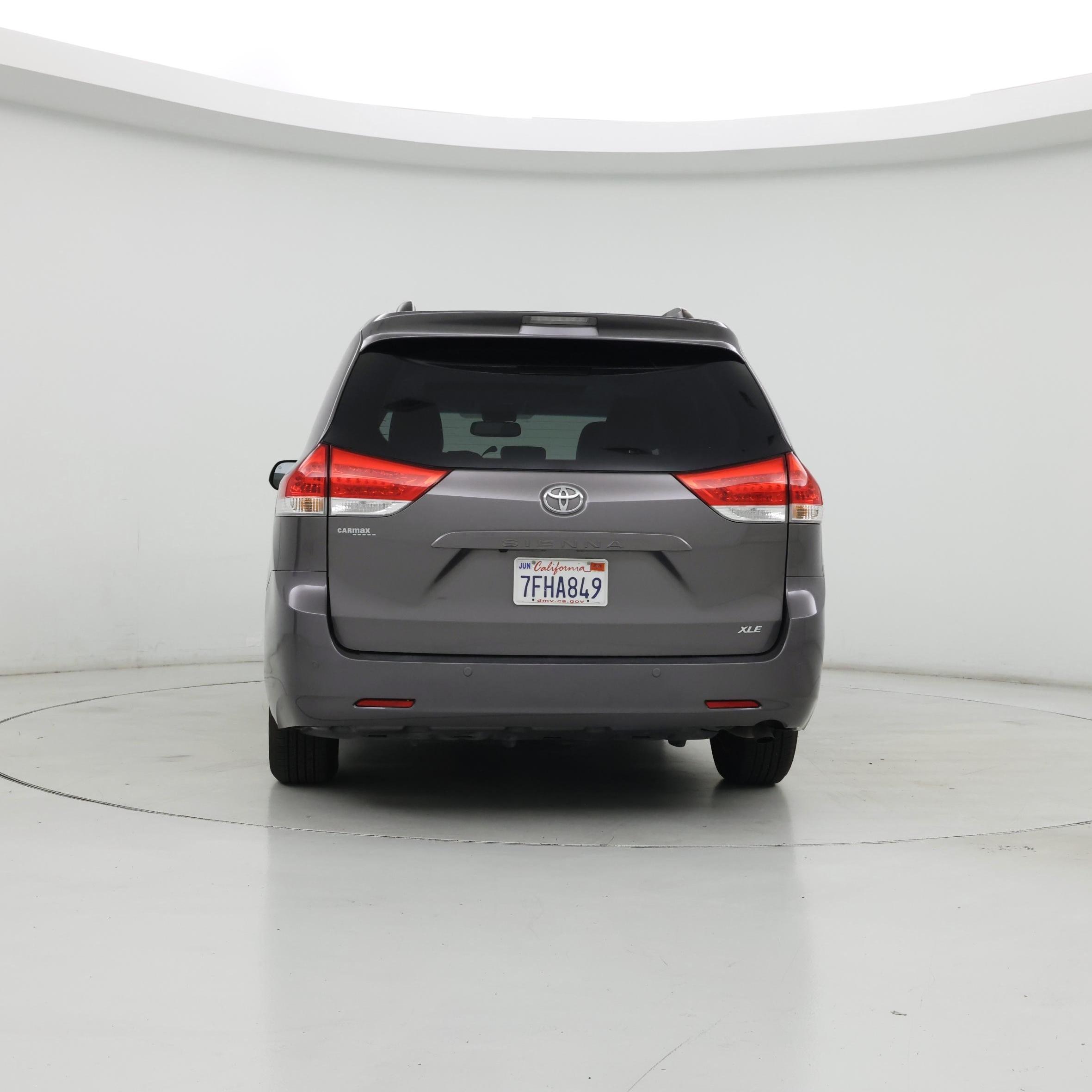 Thumbnail: 2014 Toyota Sienna - 6