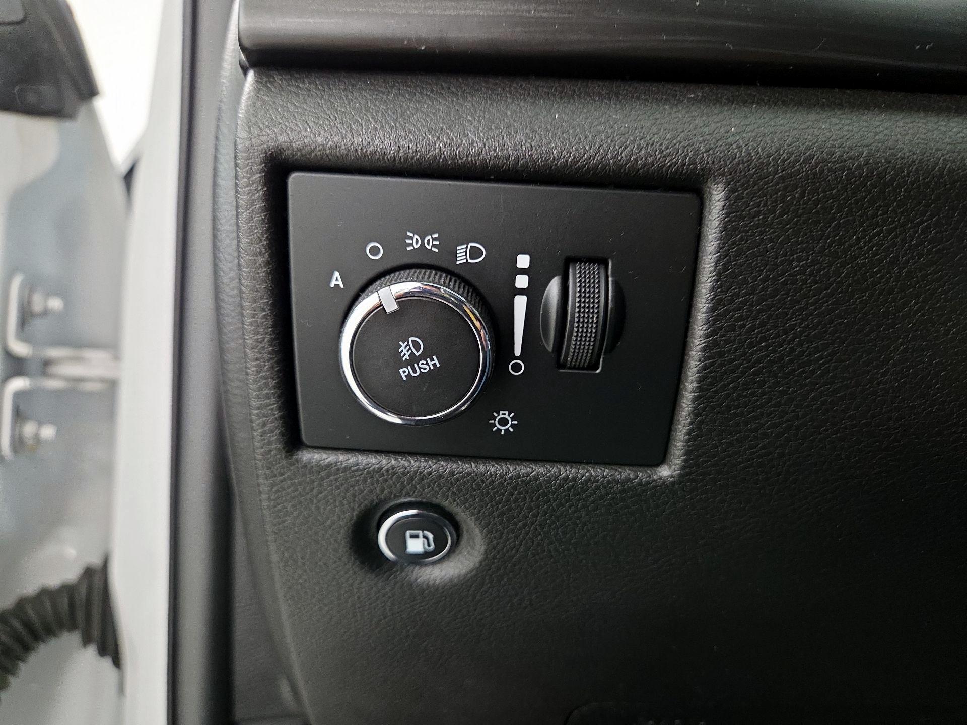 Thumbnail: 2019 Jeep Grand Cherokee - 13