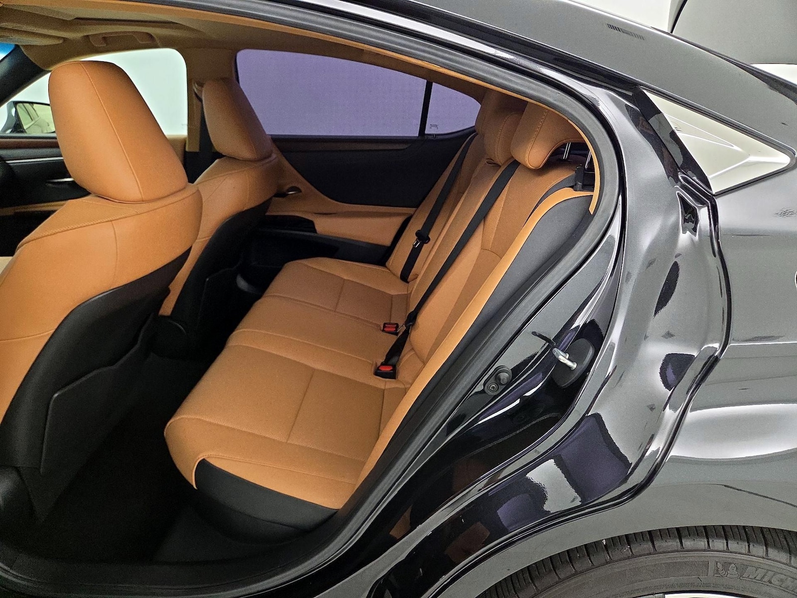 2024 Lexus ES Hybrid 300h - Photo 21