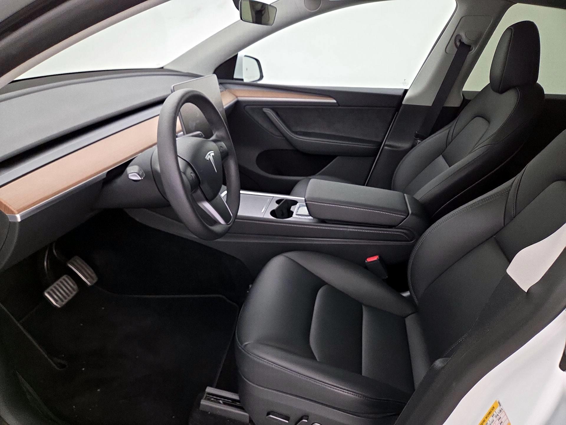 Thumbnail: 2023 Tesla Model Y - 11