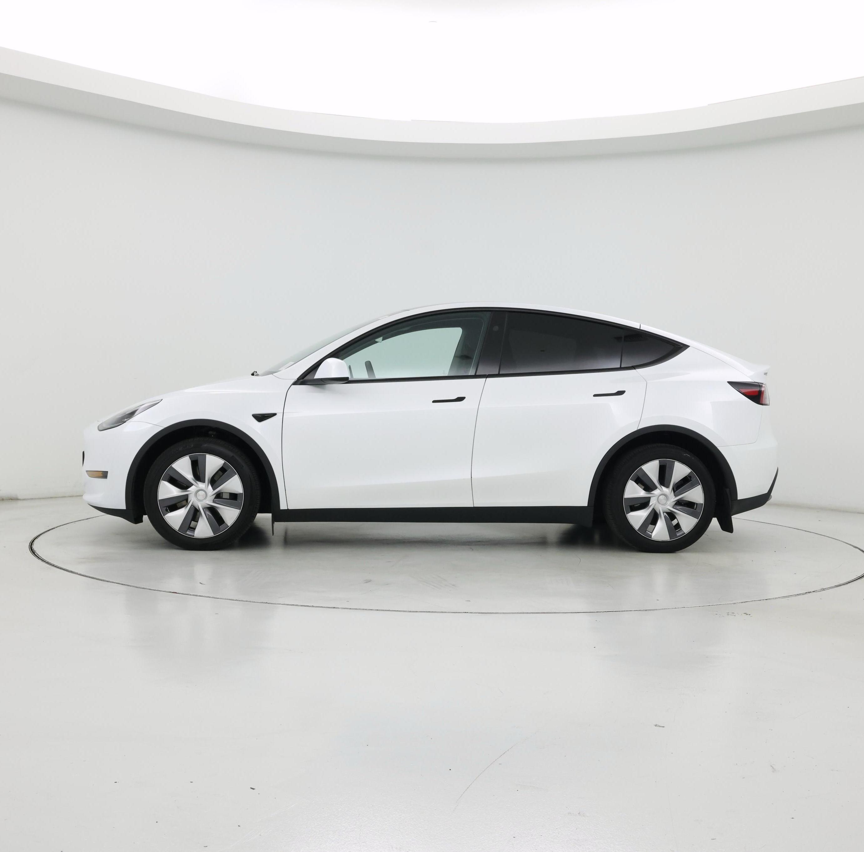 Thumbnail: 2023 Tesla Model Y - 3
