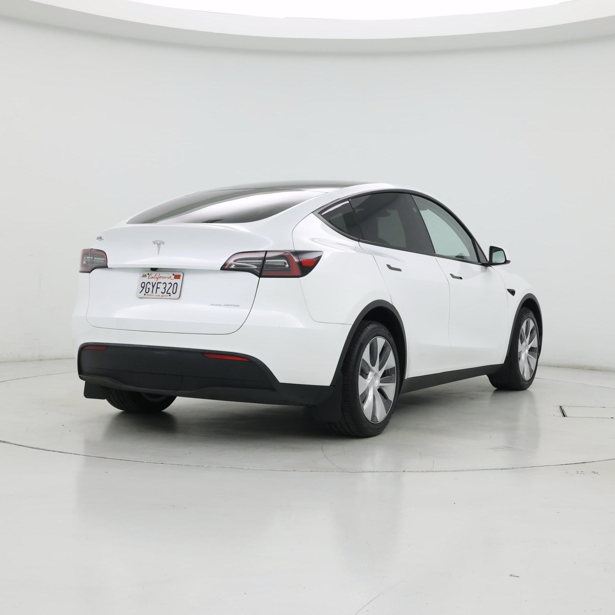 Thumbnail: 2023 Tesla Model Y - 8