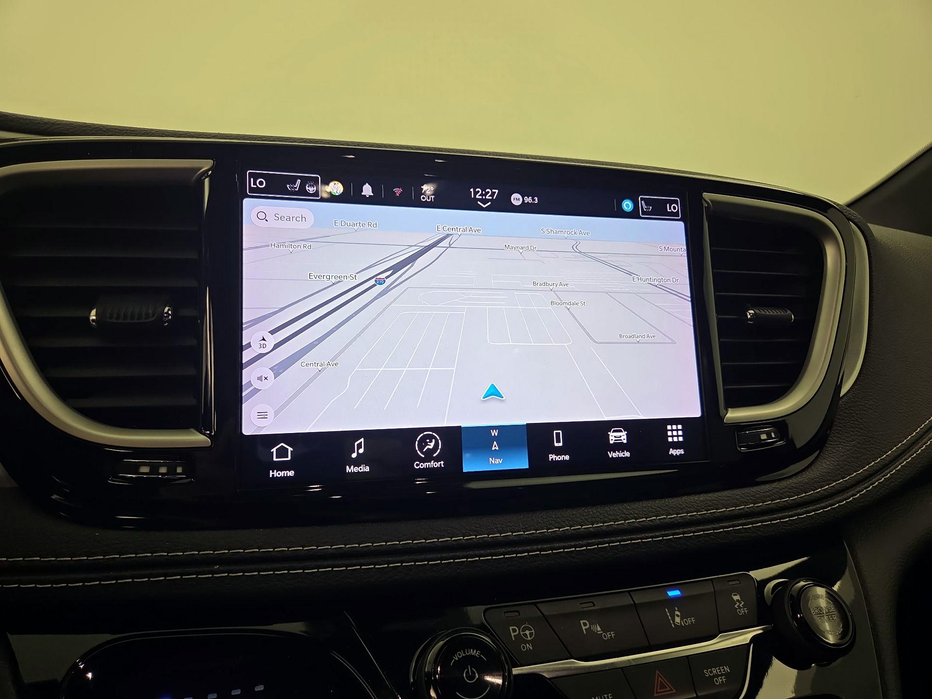 Thumbnail: 2022 Chrysler Pacifica - 14