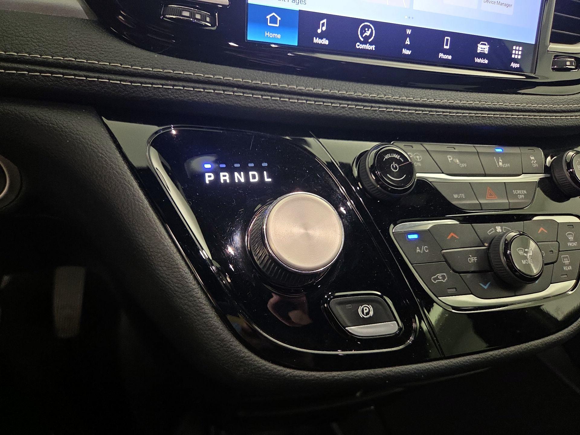 Thumbnail: 2022 Chrysler Pacifica - 18