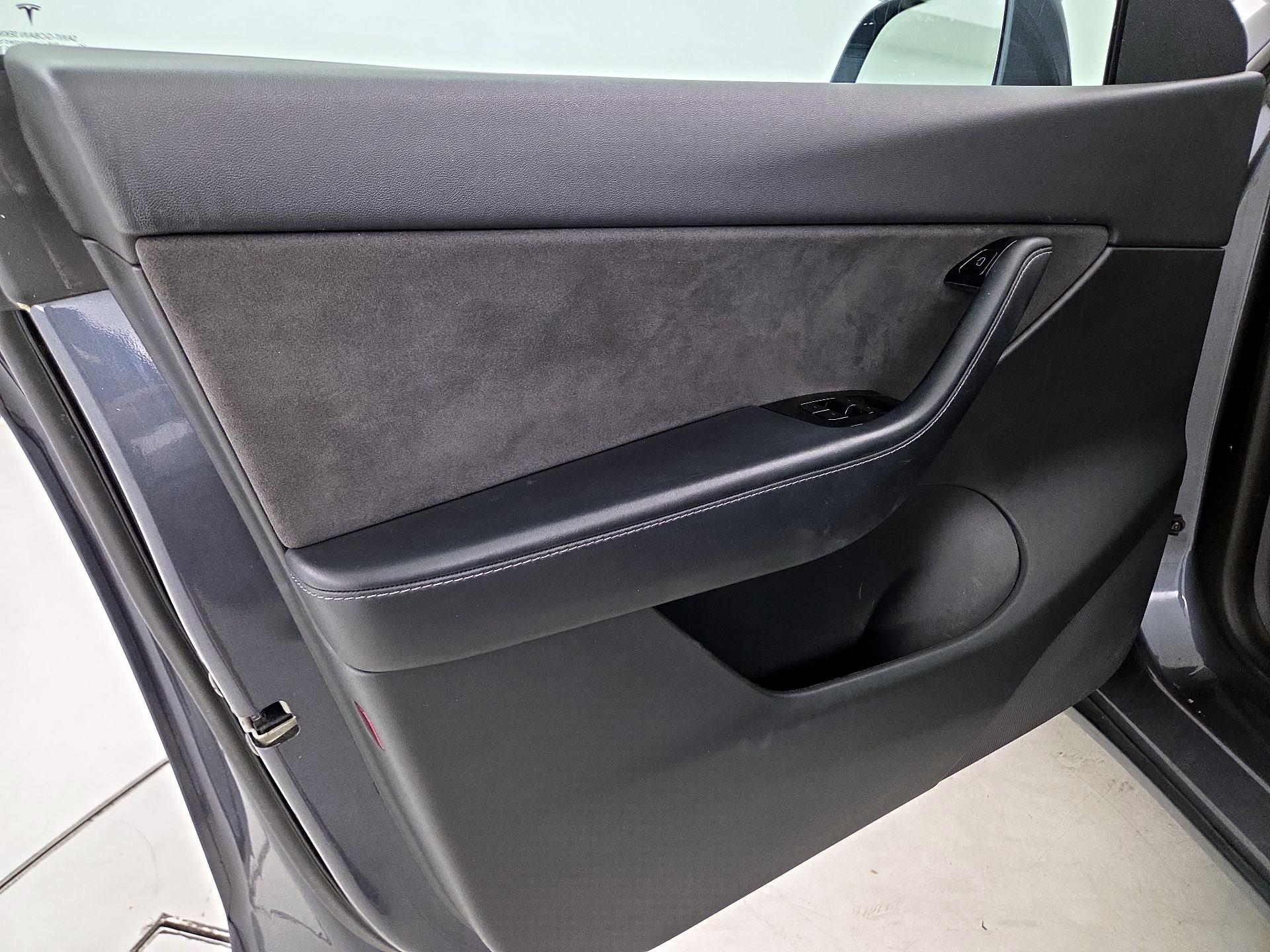Thumbnail: 2021 Tesla Model Y - 12
