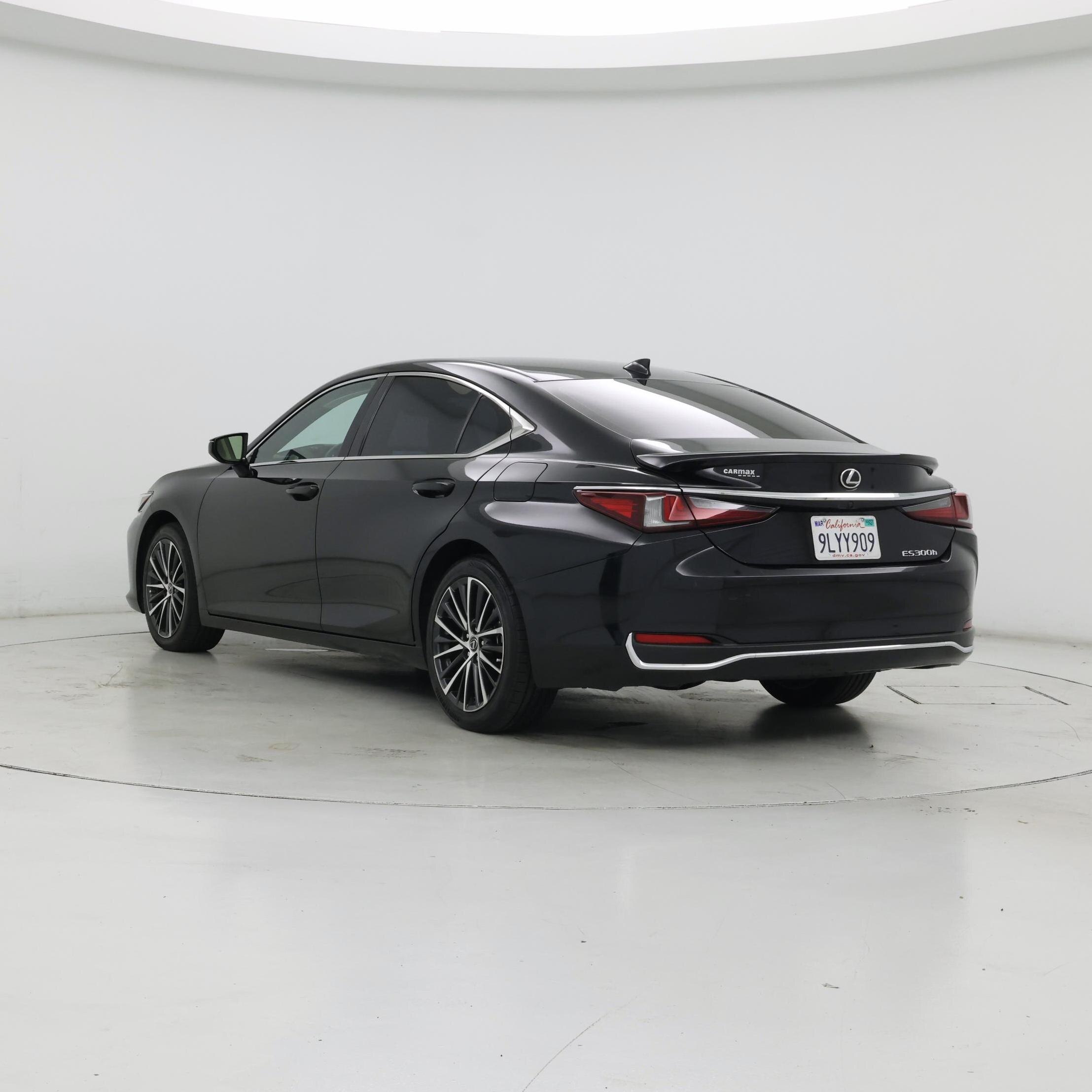 Thumbnail: 2024 Lexus ES - 2