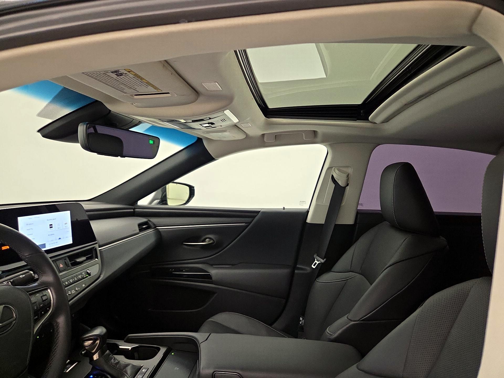Thumbnail: 2024 Lexus ES - 19