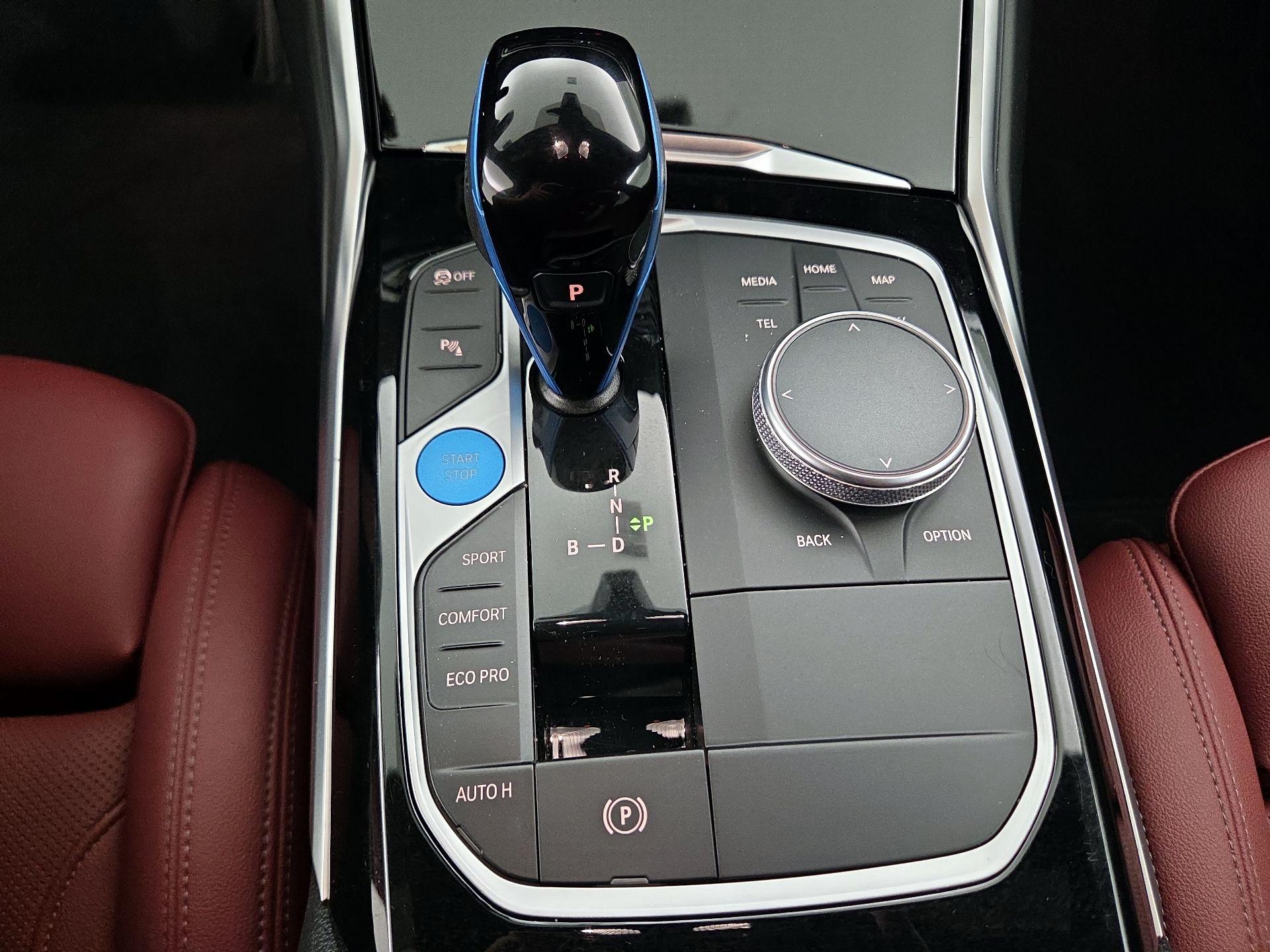 Thumbnail: 2023 BMW i4 - 18