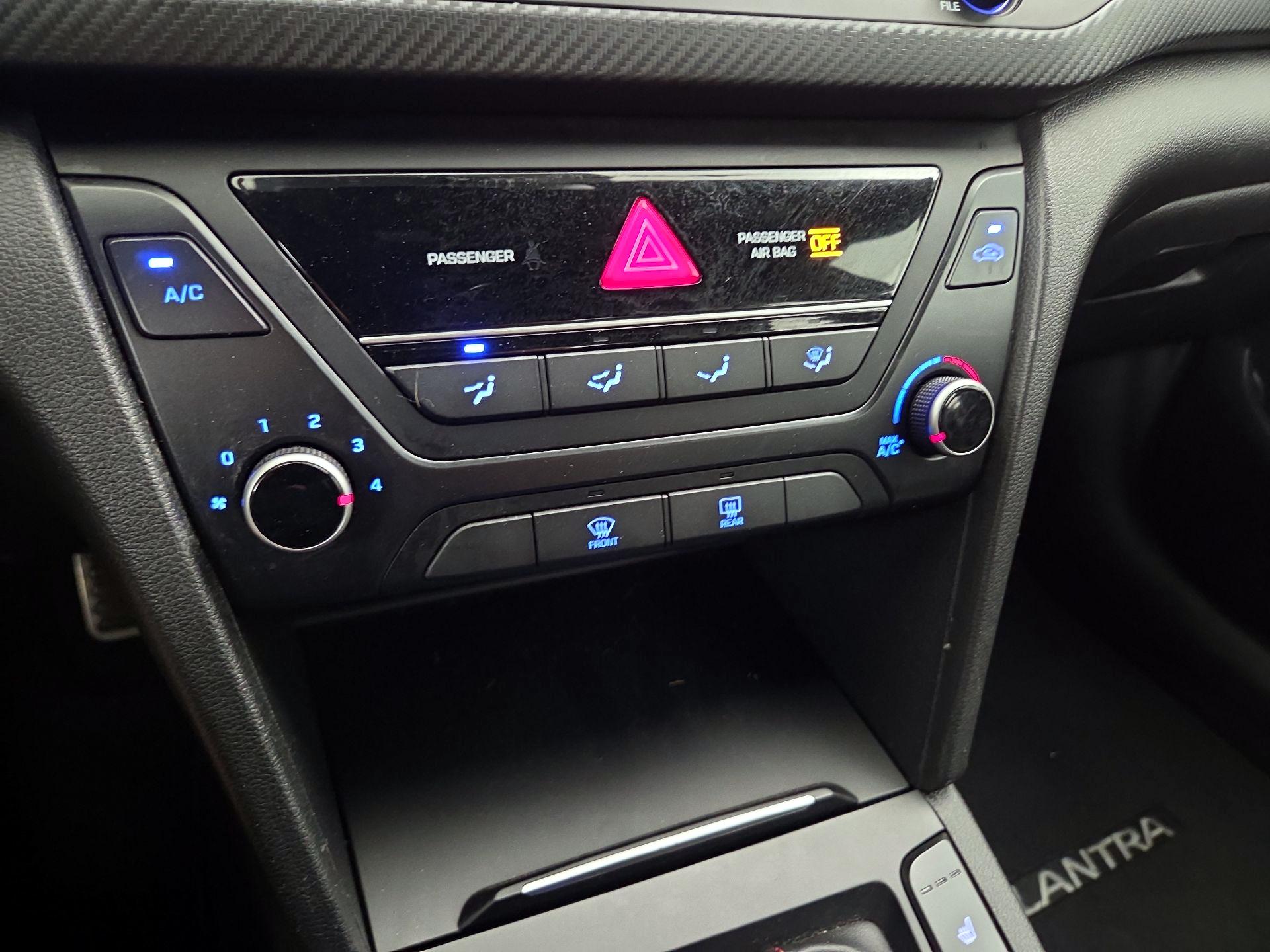 Thumbnail: 2018 Hyundai Elantra - 16