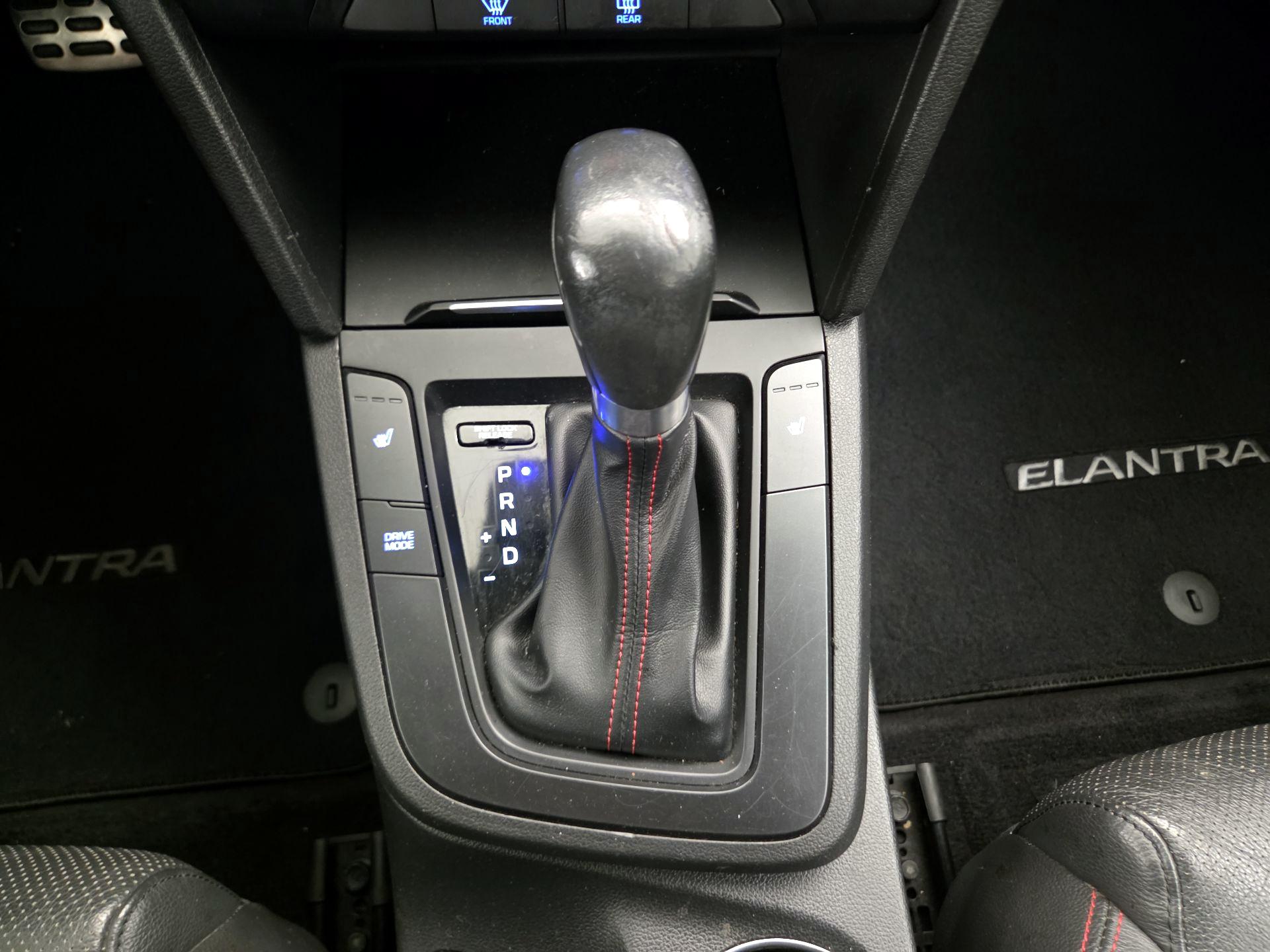 Thumbnail: 2018 Hyundai Elantra - 17
