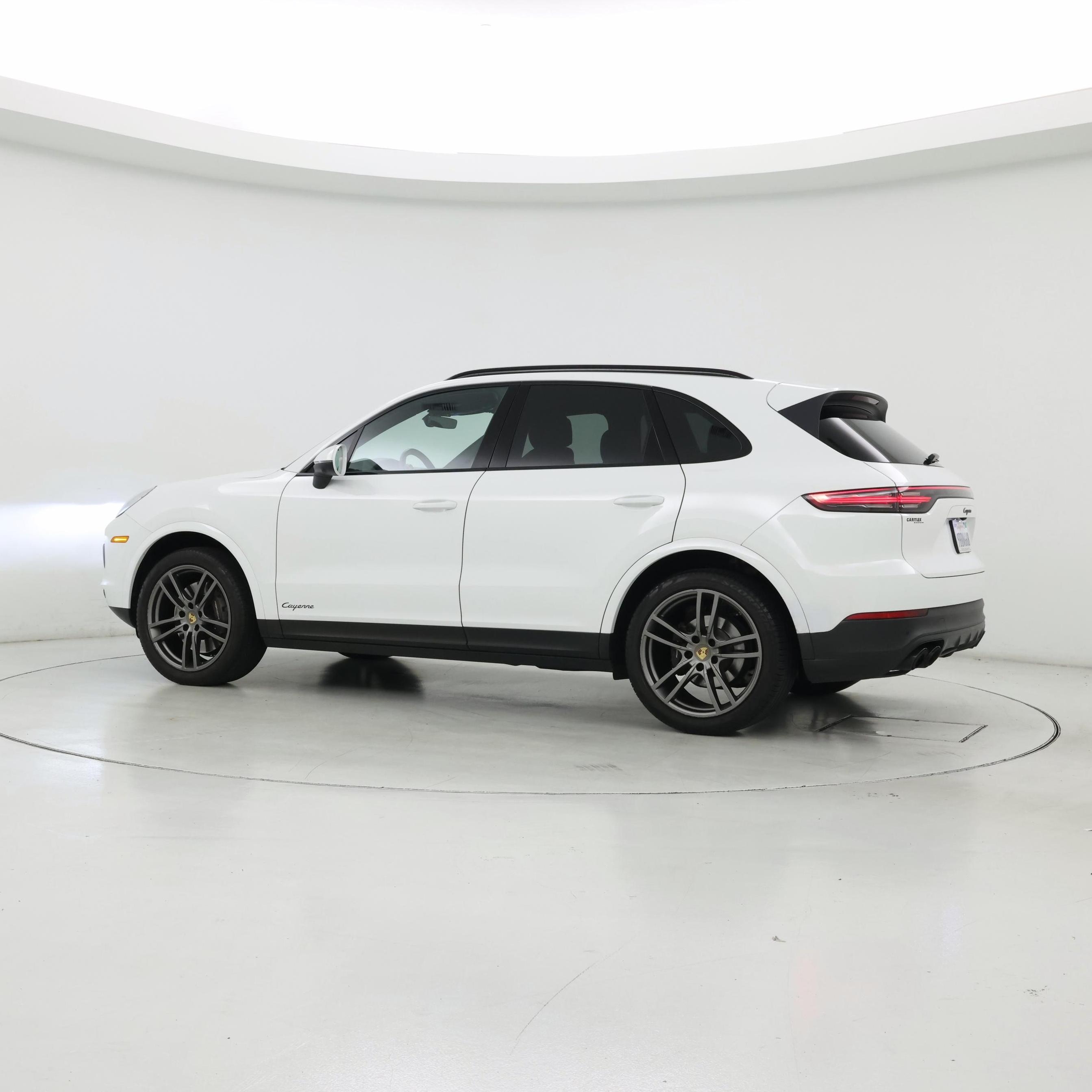 Thumbnail: 2022 Porsche Cayenne - 2