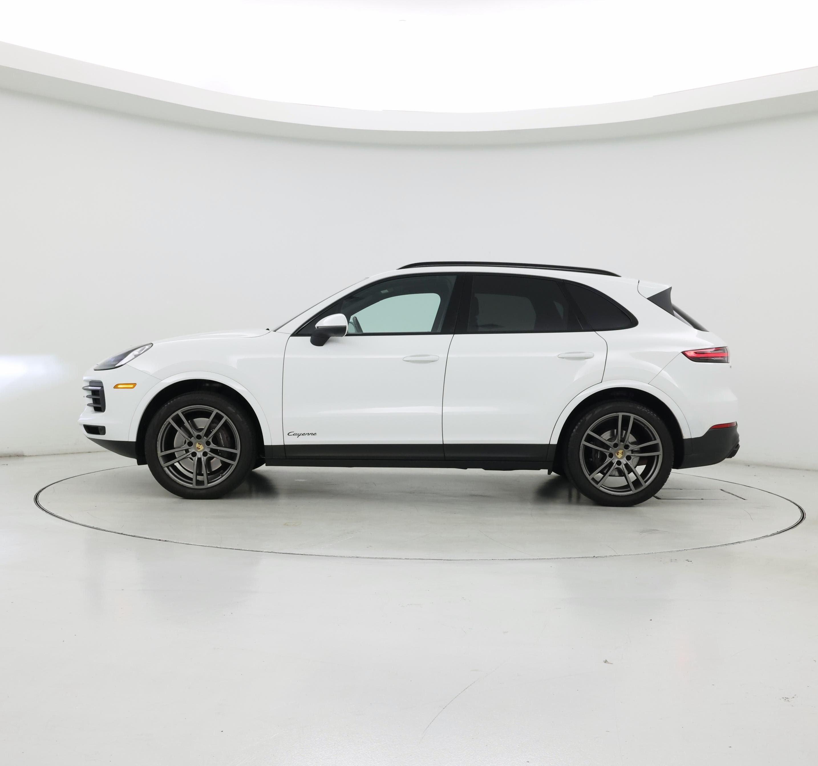 Thumbnail: 2022 Porsche Cayenne - 3