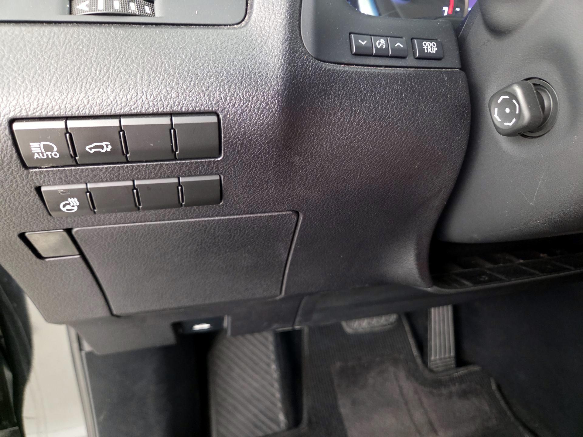 Thumbnail: 2019 Lexus RX - 13