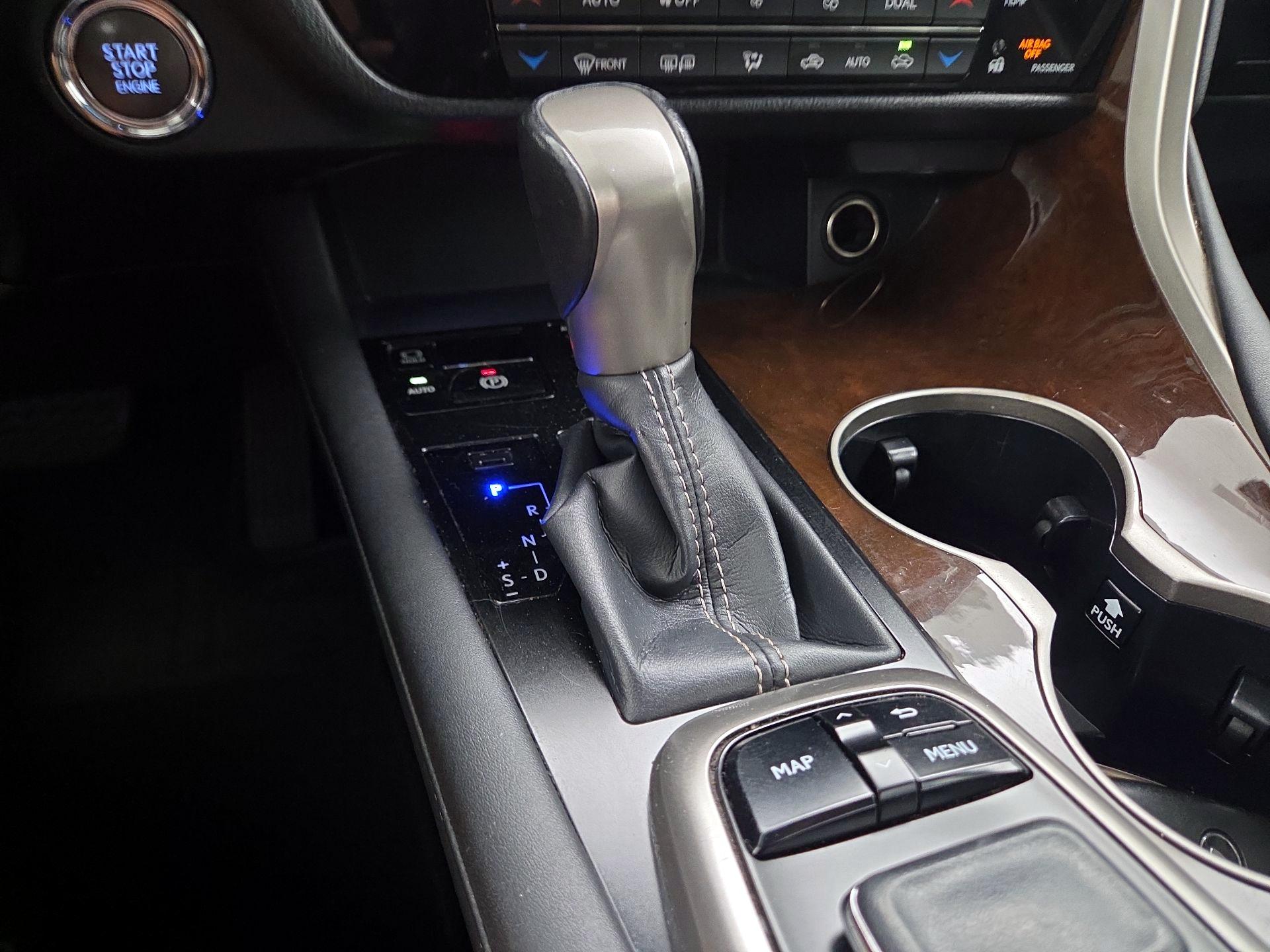 Thumbnail: 2019 Lexus RX - 18