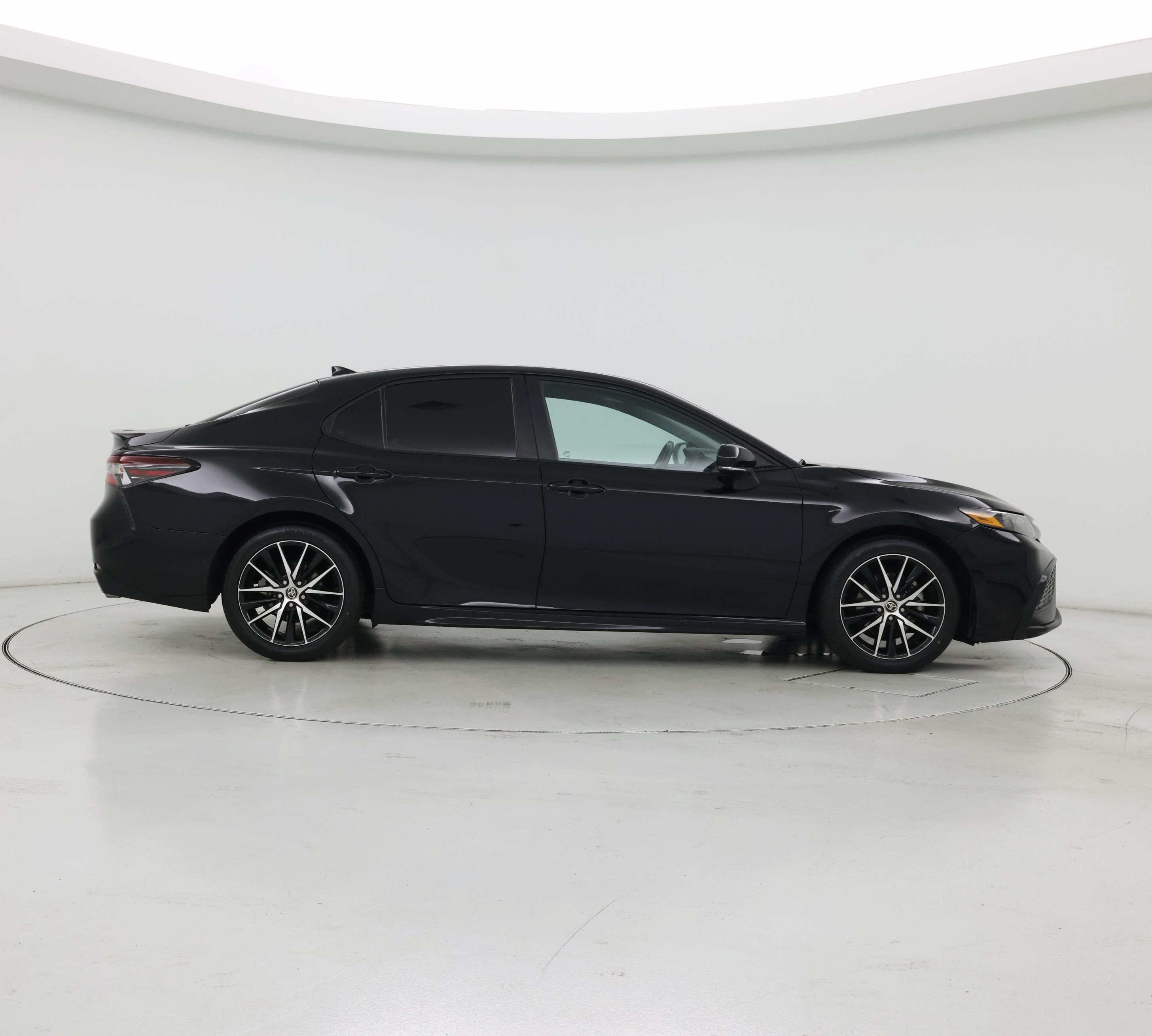 Thumbnail: 2022 Toyota Camry - 7