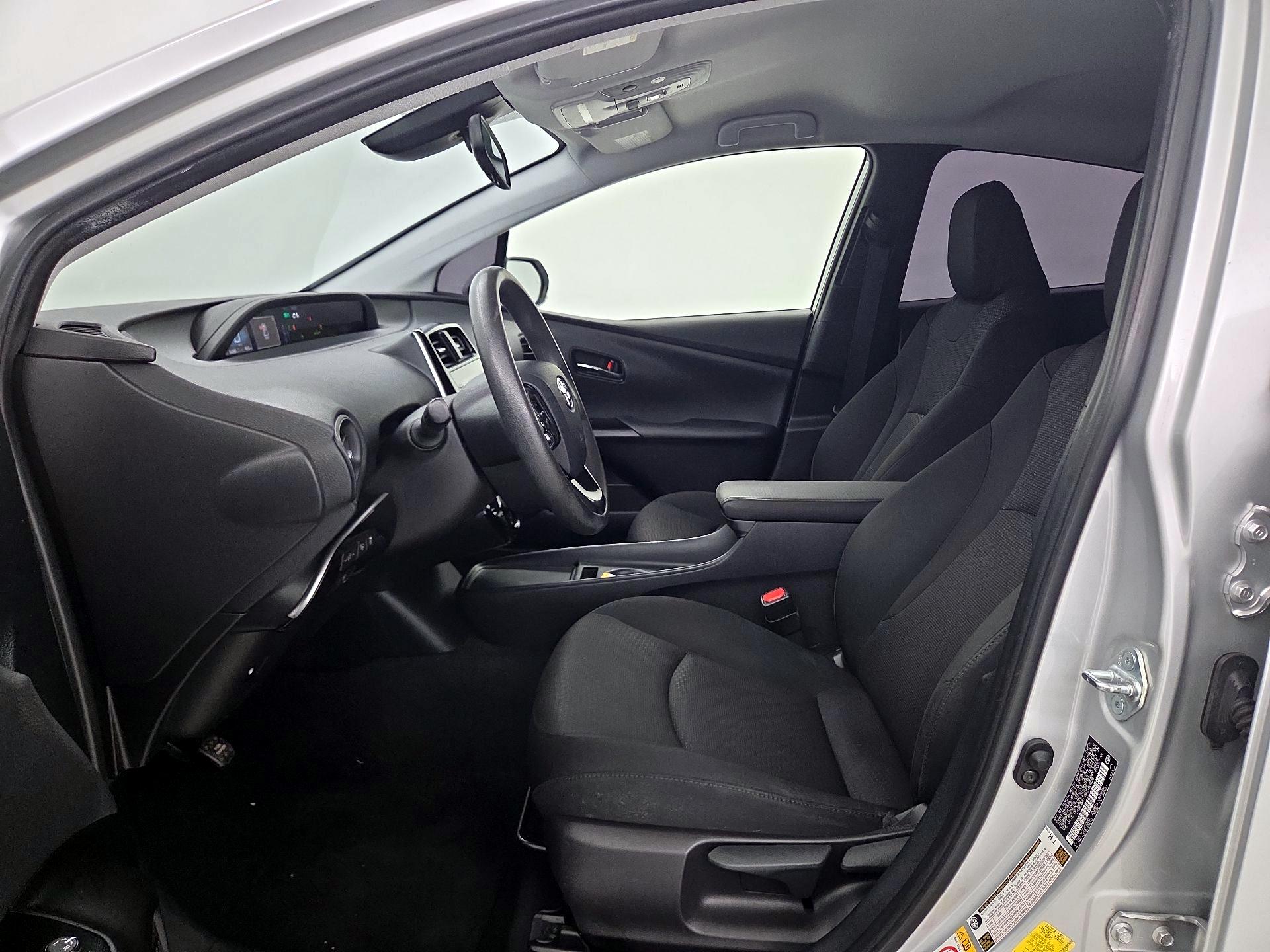 Thumbnail: 2021 Toyota Prius - 11