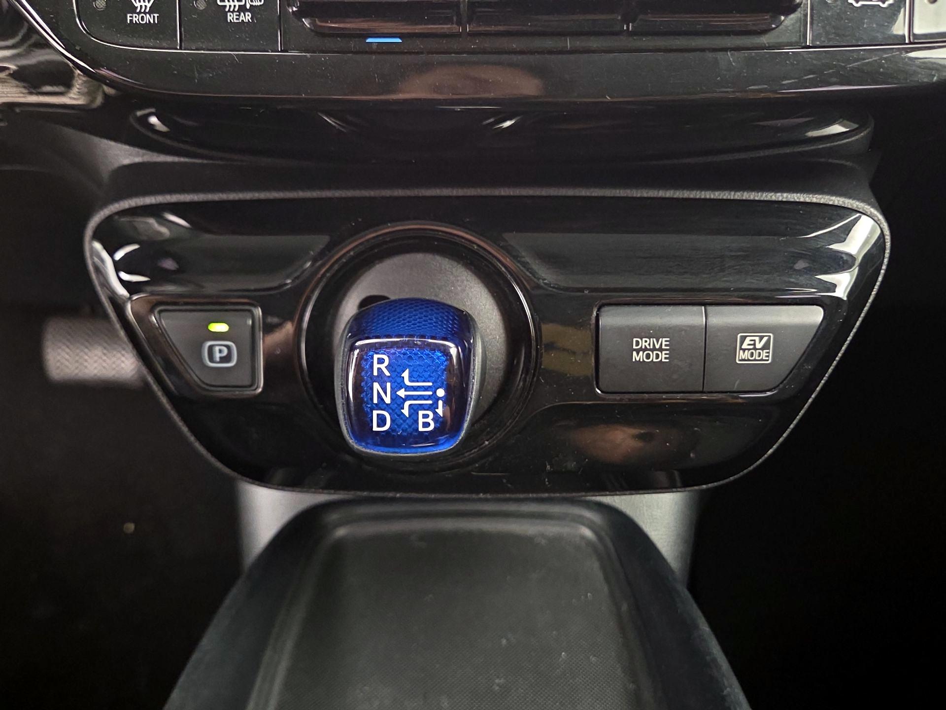 Thumbnail: 2021 Toyota Prius - 17