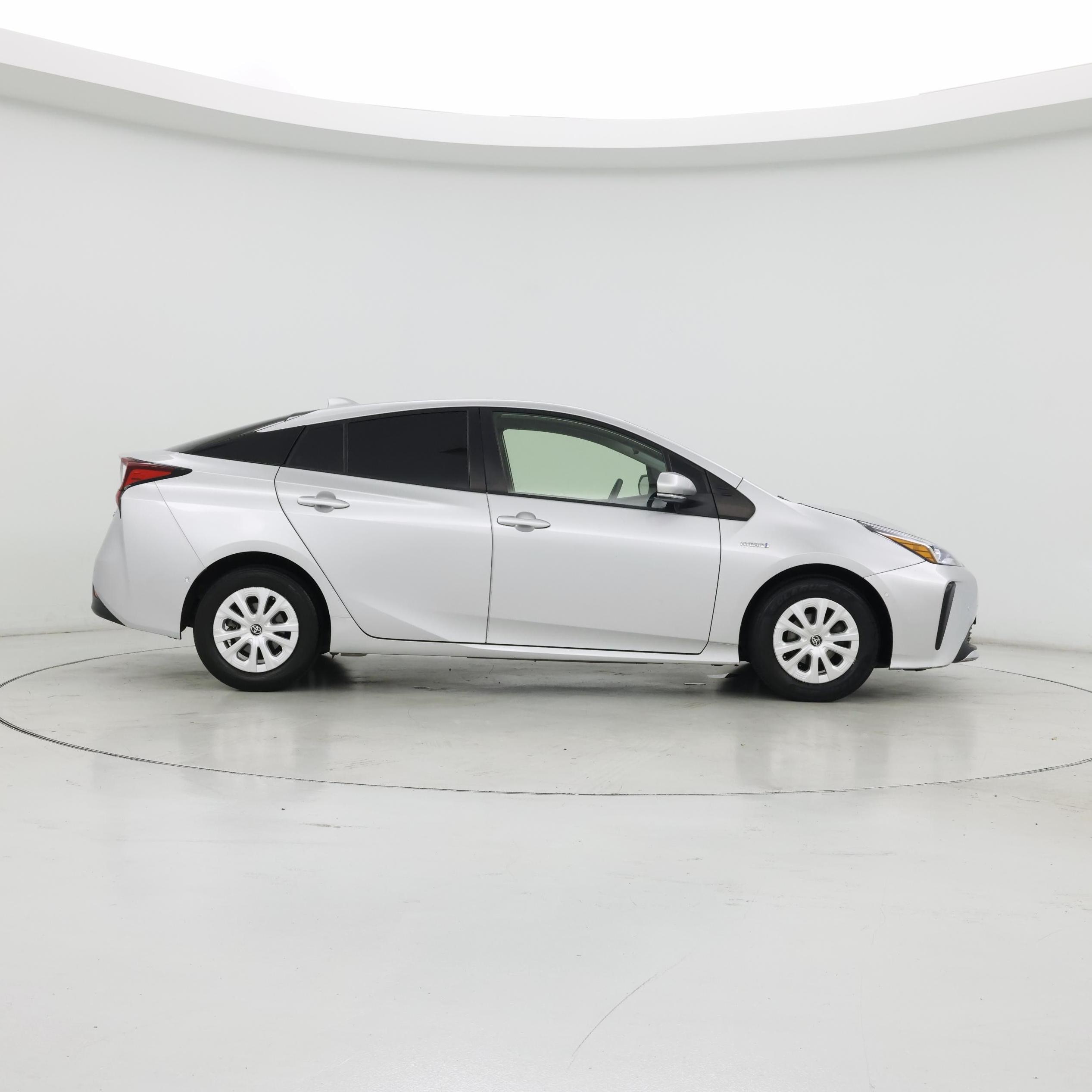 Thumbnail: 2021 Toyota Prius - 7