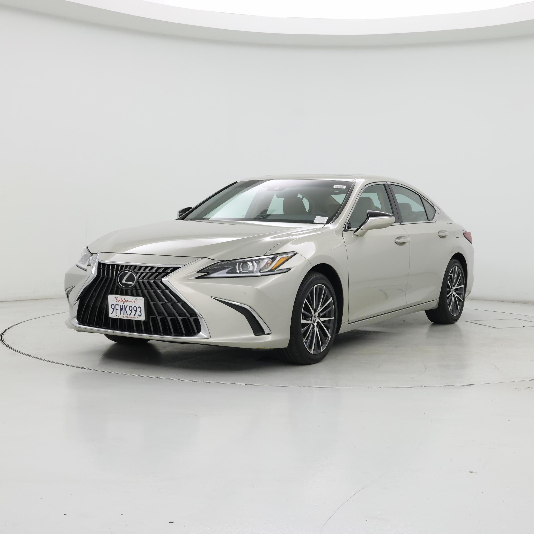 Thumbnail: 2023 Lexus ES - 4