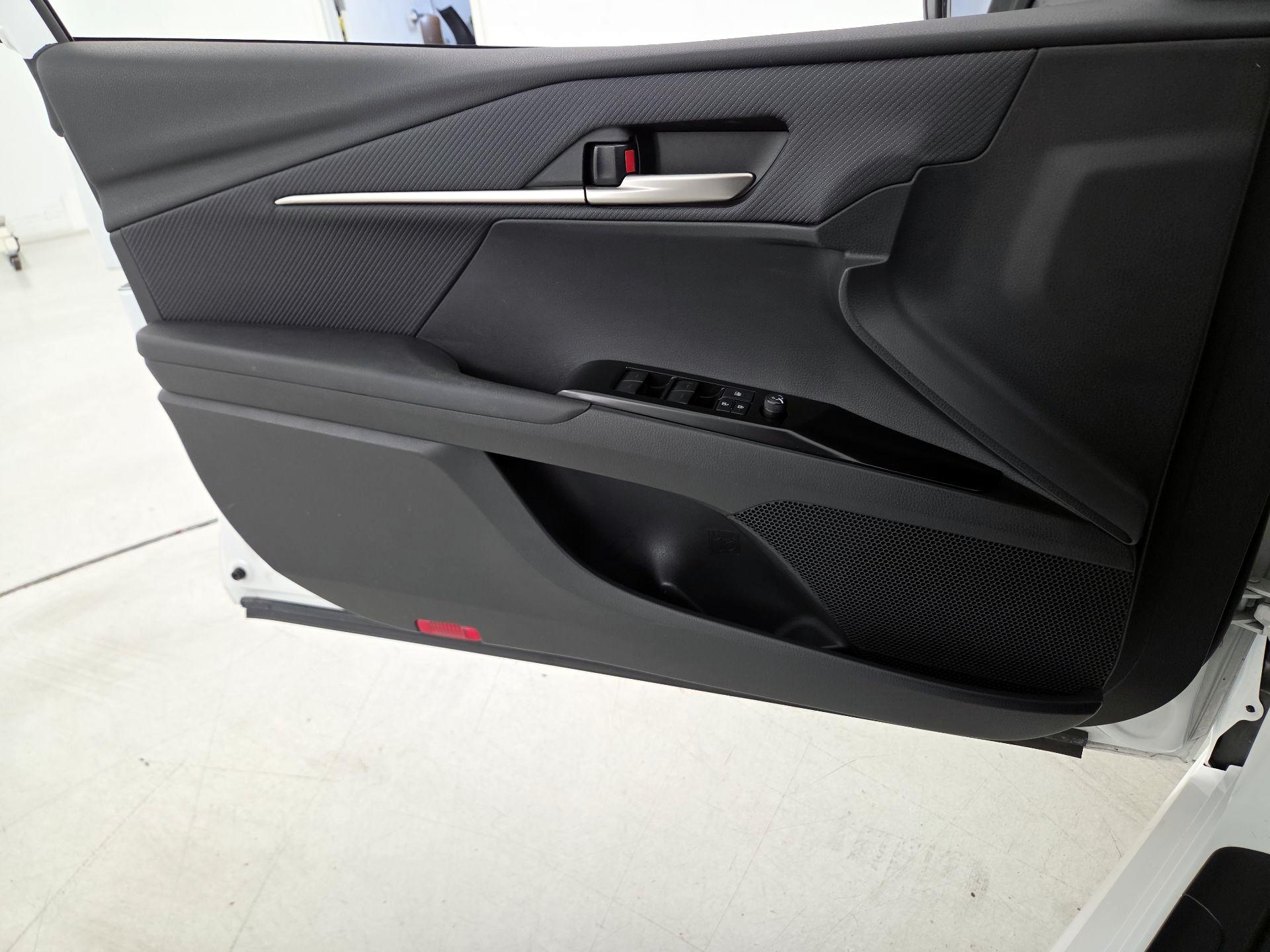 Thumbnail: 2025 Toyota Camry - 12