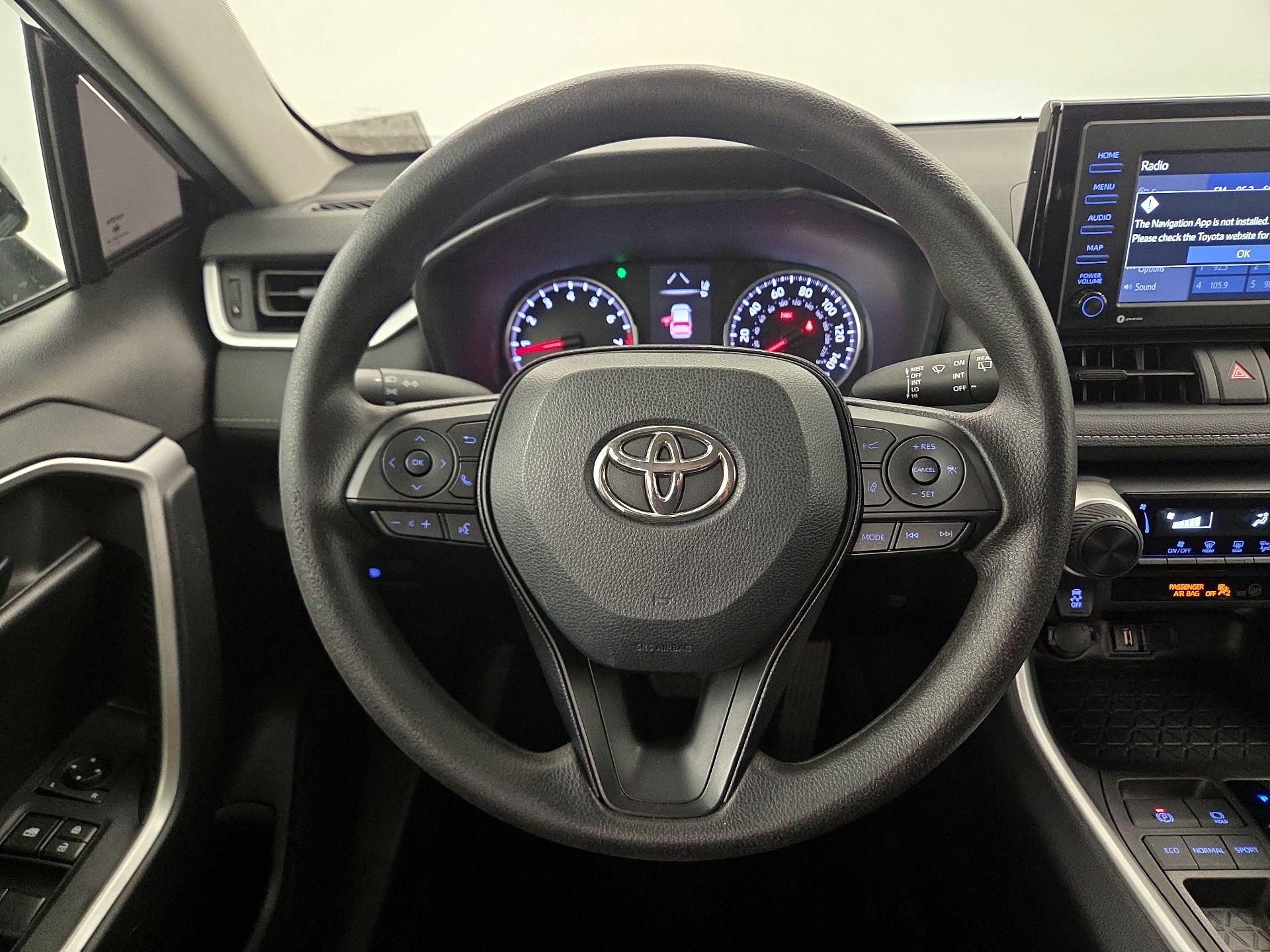 Thumbnail: 2021 Toyota RAV4 - 10