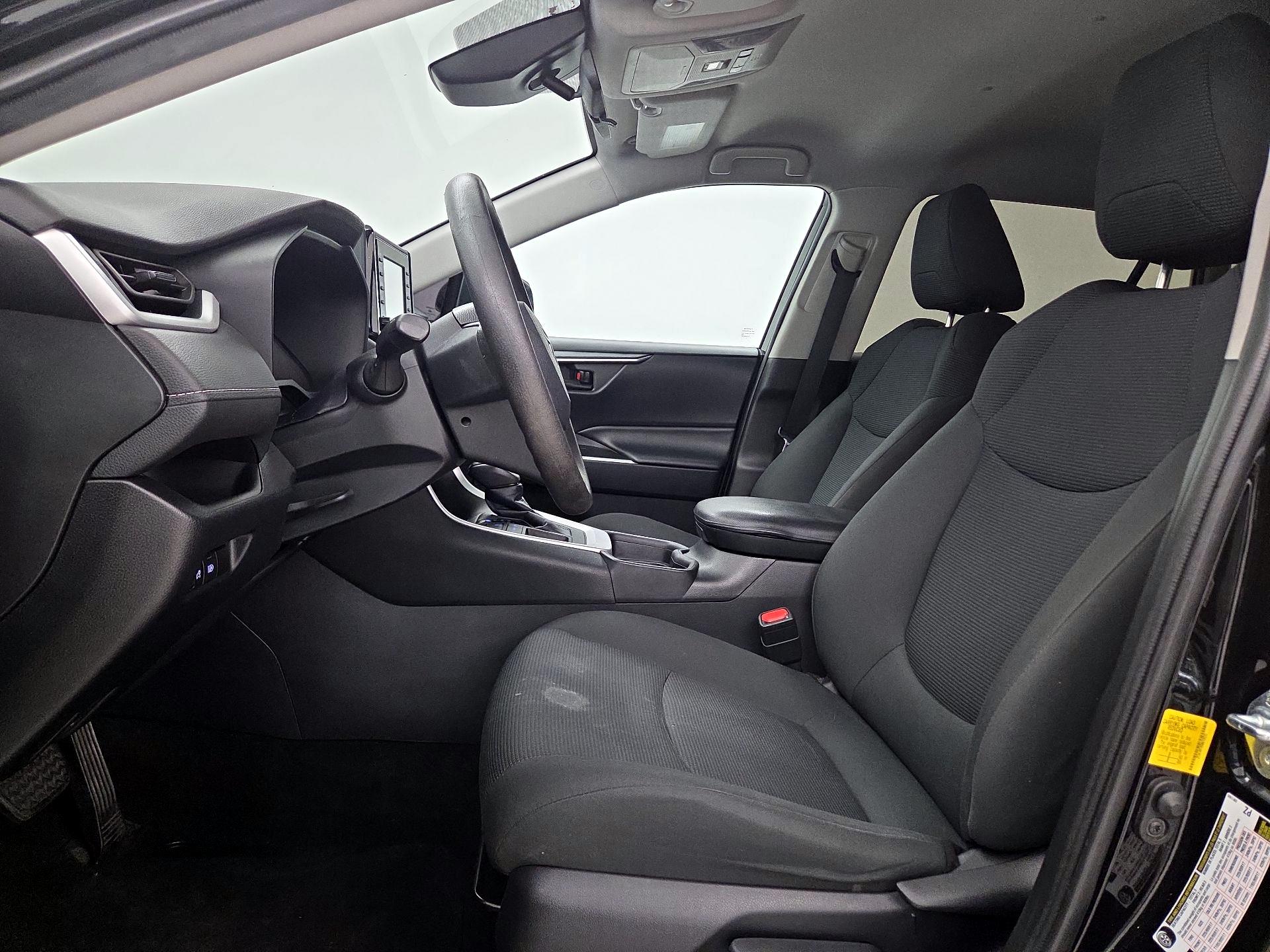 Thumbnail: 2021 Toyota RAV4 - 11