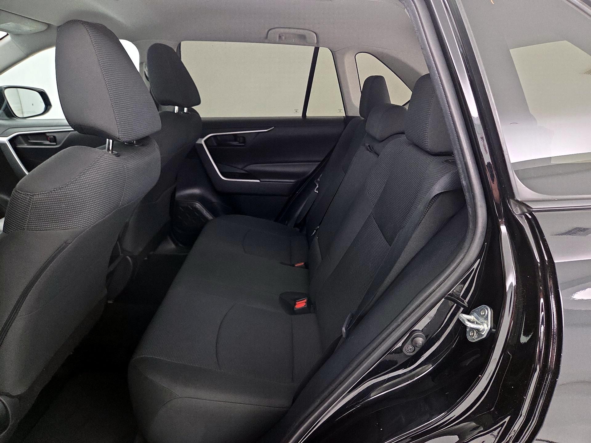Thumbnail: 2021 Toyota RAV4 - 19
