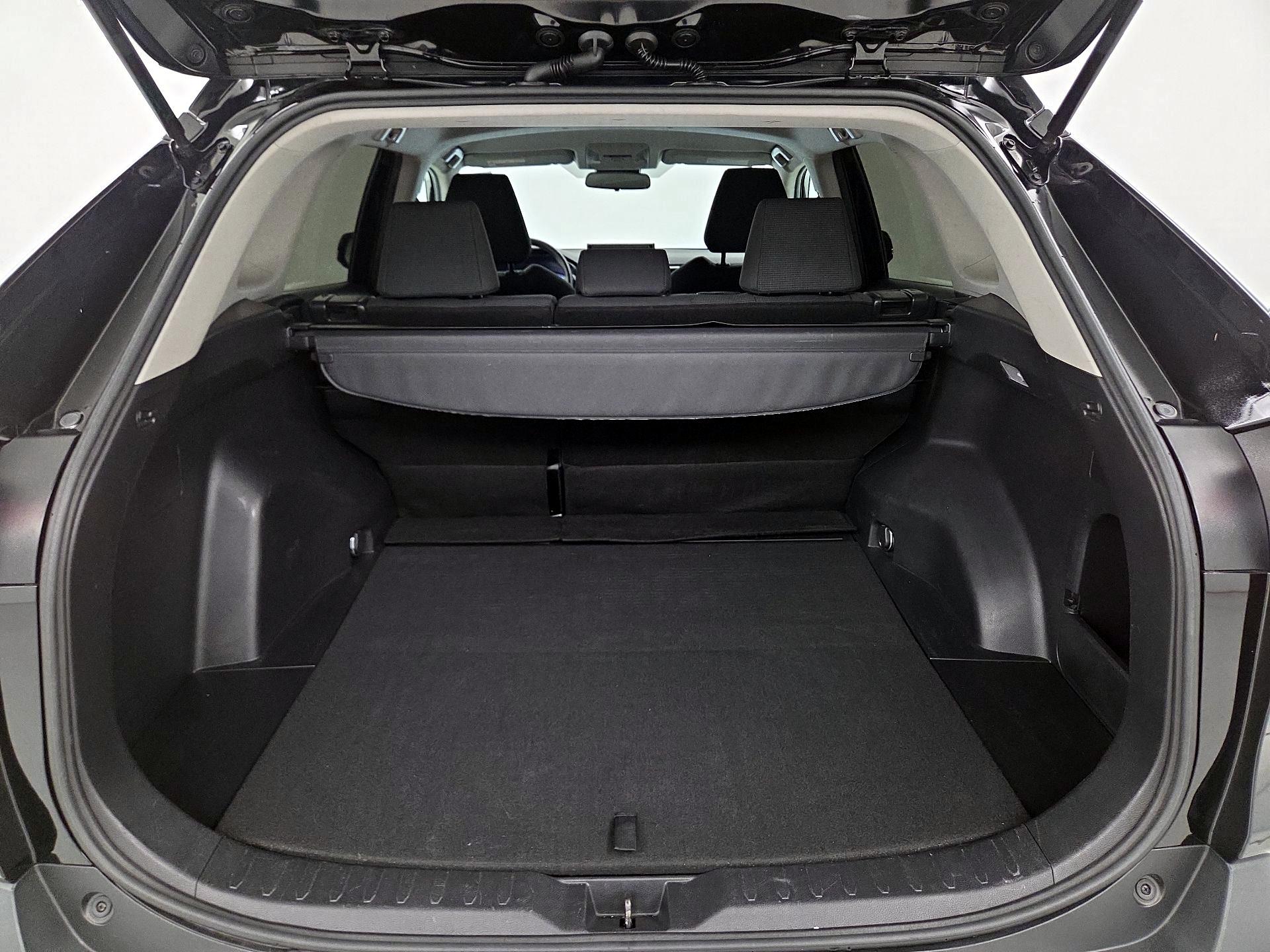 Thumbnail: 2021 Toyota RAV4 - 20